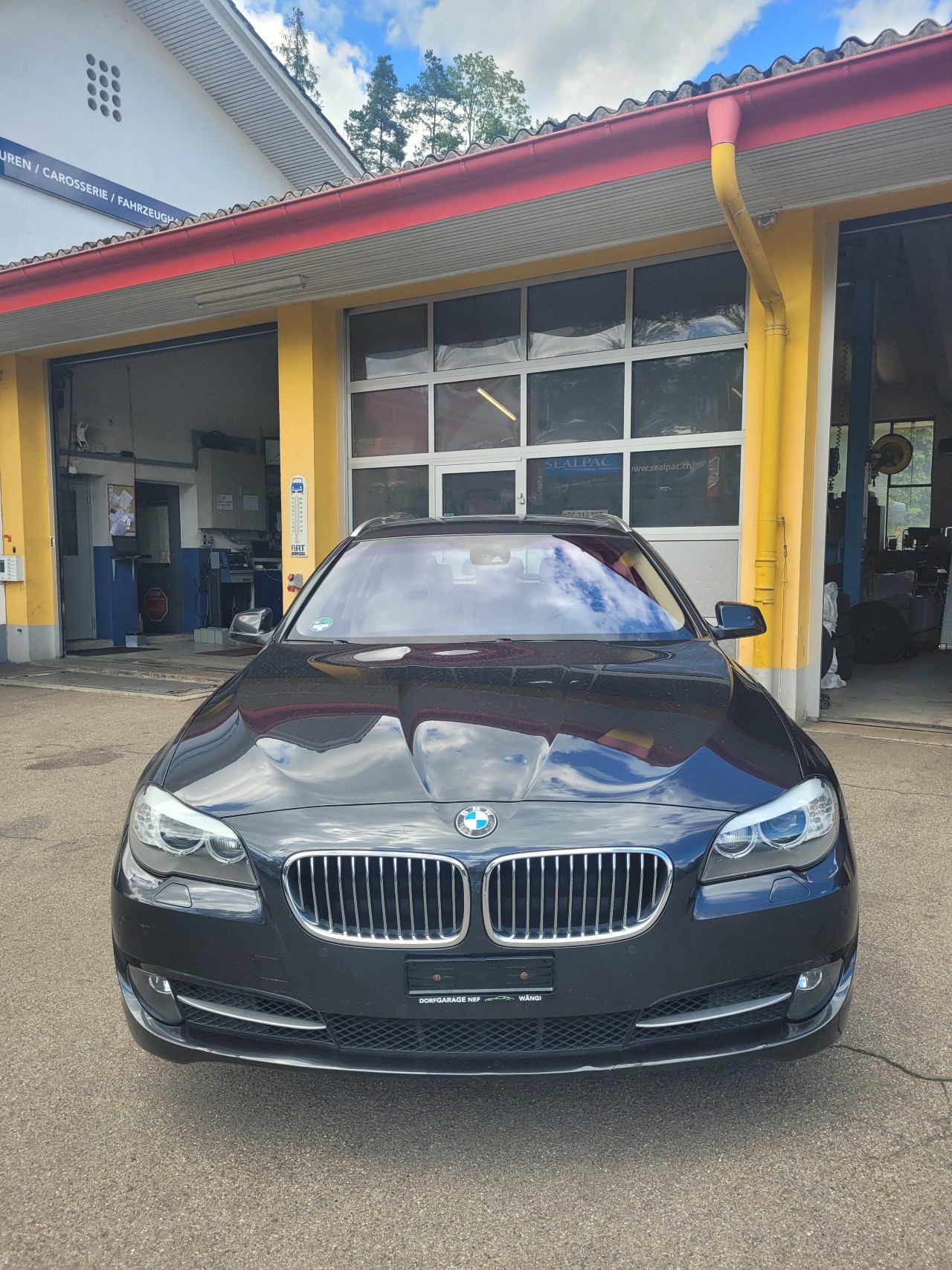 Car photo