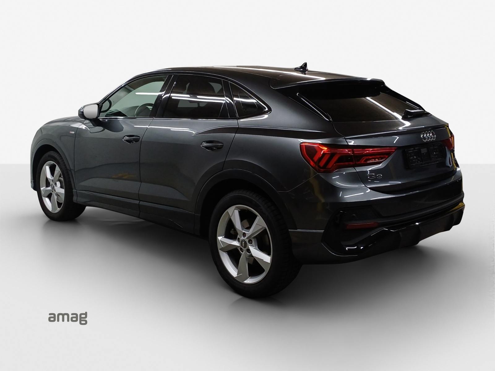 AUDI Q3 Sportback 45 TFSI S line quattro S-tronic-image-2
