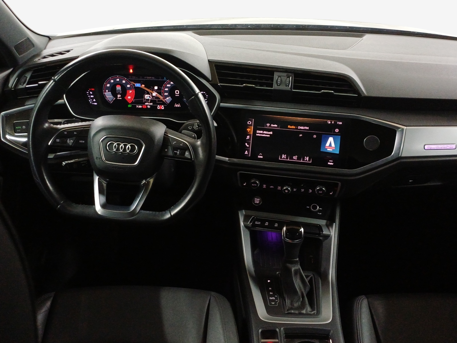 AUDI Q3 Sportback 45 TFSI S line quattro S-tronic-image-8