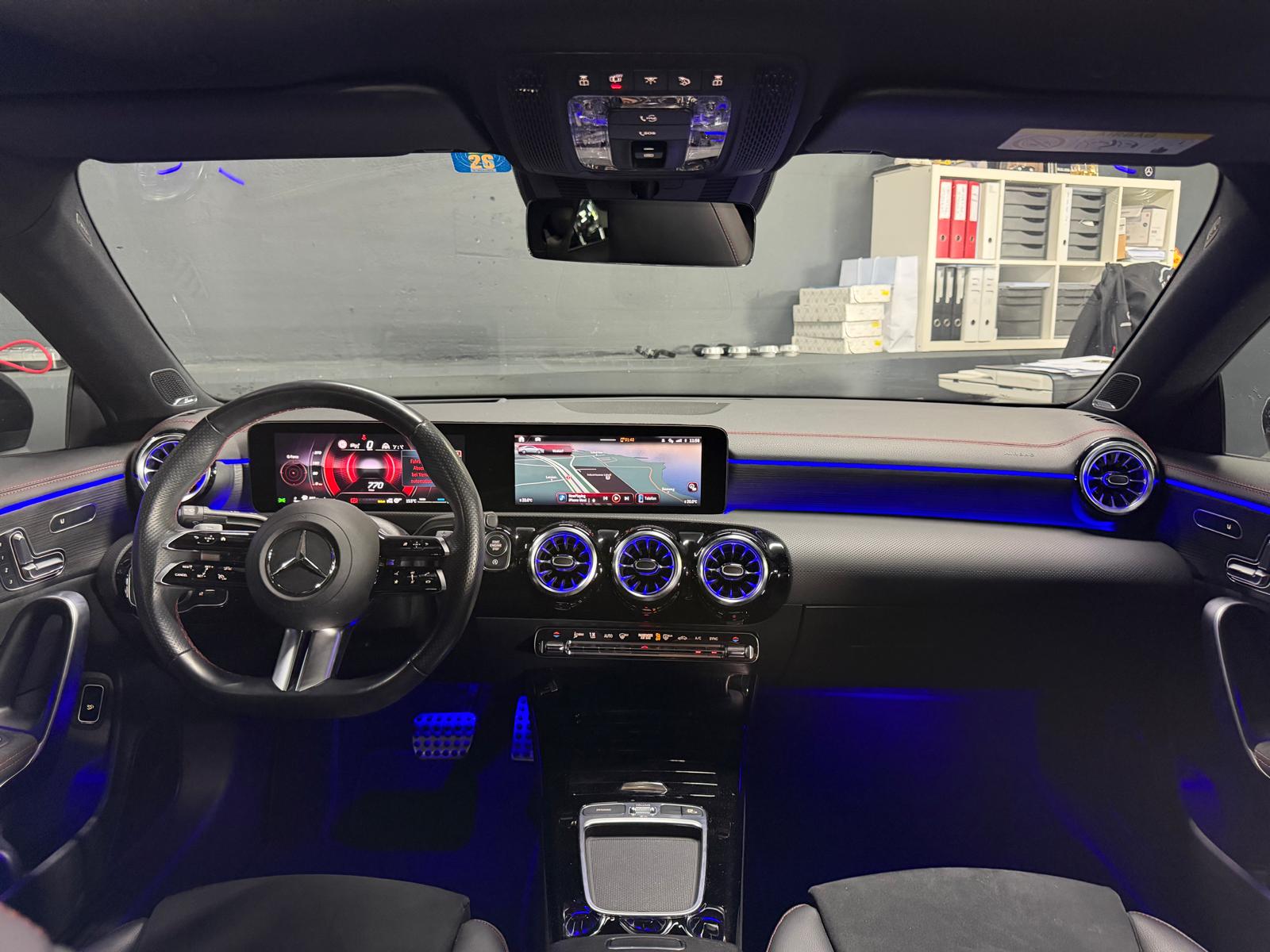 MERCEDES-BENZ CLA 200 AMG (CLA45 AMG Optik) 8G-DCT Limited All Black Performance *4Jahre Garantie & 10Jahre Gratisservice*-image-11