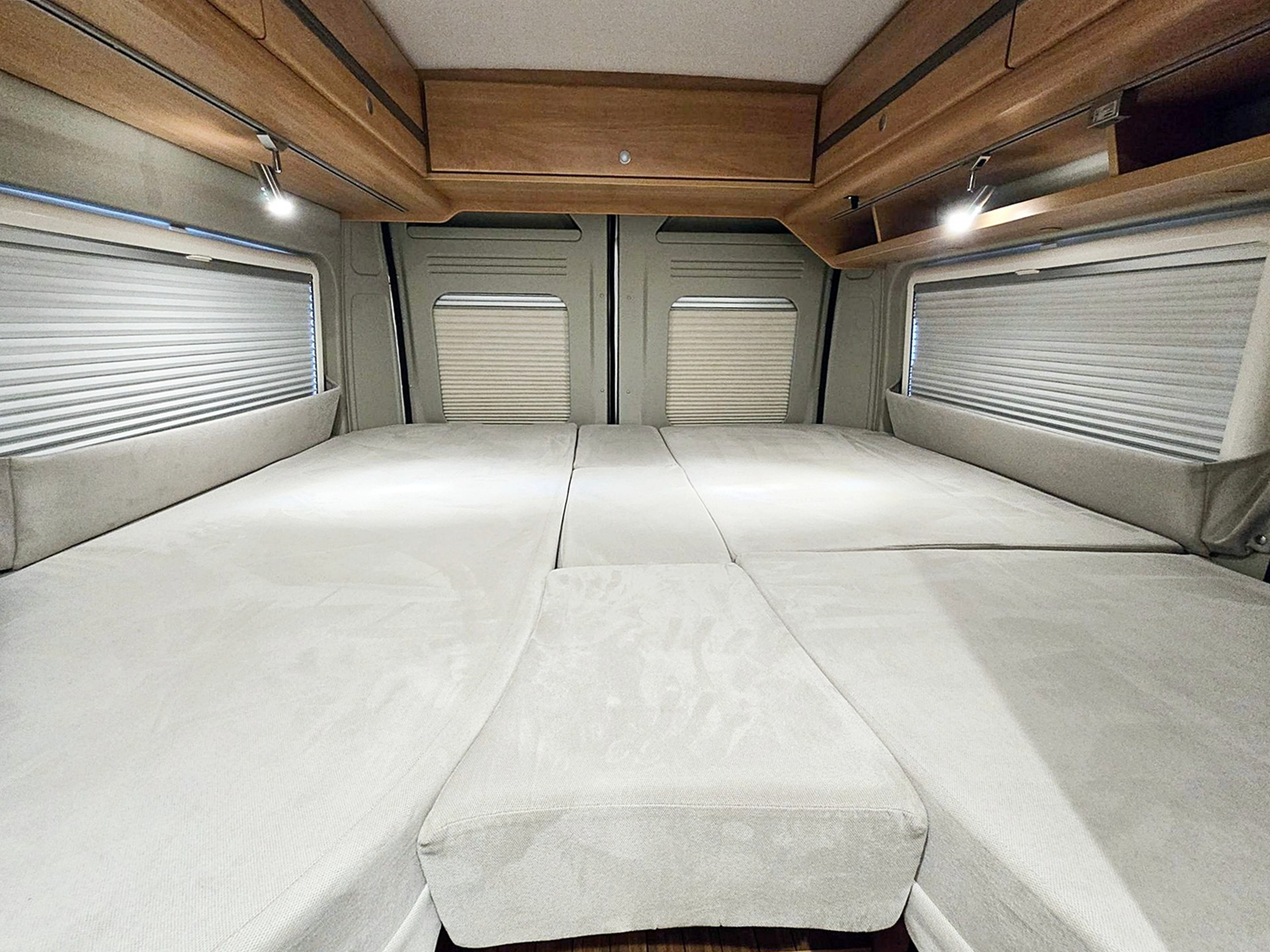 PÖSSL ROAD CRUISER 640 PROFI EDITION 2,3 D 9G-AUTOMAT FIAT DUCATO PROFESSIONAL MAXI MJ 160