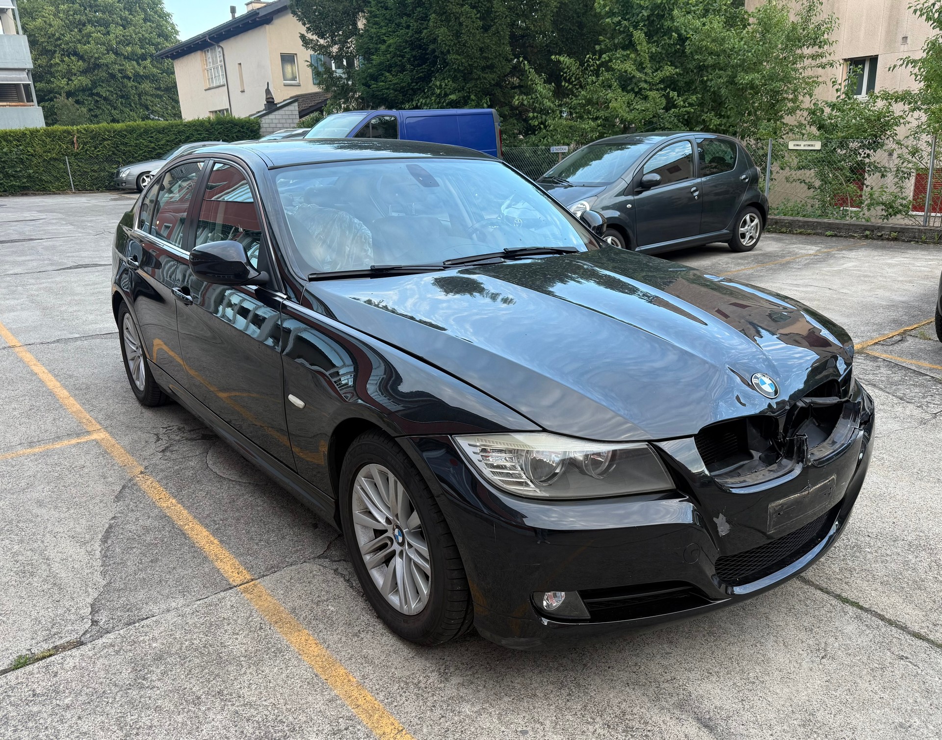 BMW 320d xDrive Dynamic Edition-image-0