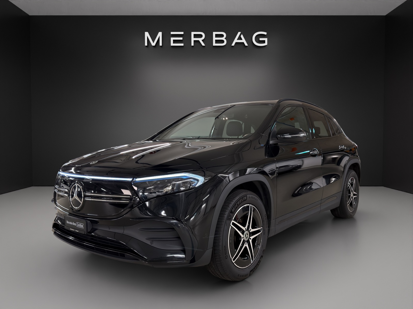 MERCEDES-BENZ EQA 300 AMG Line 4Matic-image-2