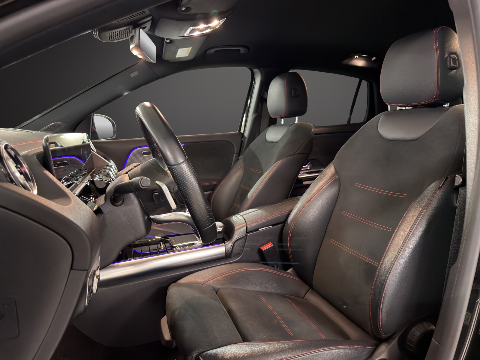 MERCEDES-BENZ EQA 300 AMG Line 4Matic-image-12