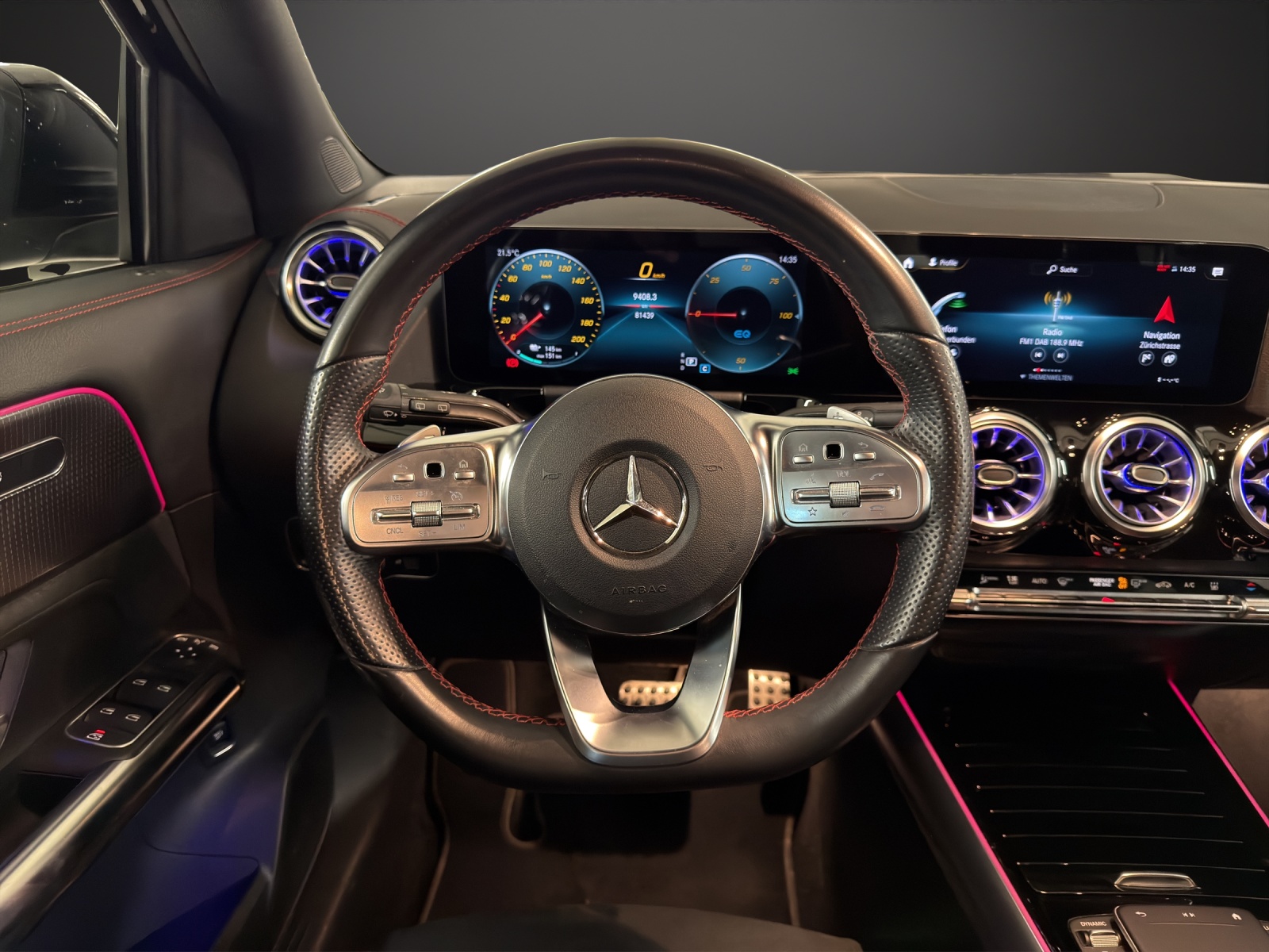 MERCEDES-BENZ EQA 300 AMG Line 4Matic-image-11