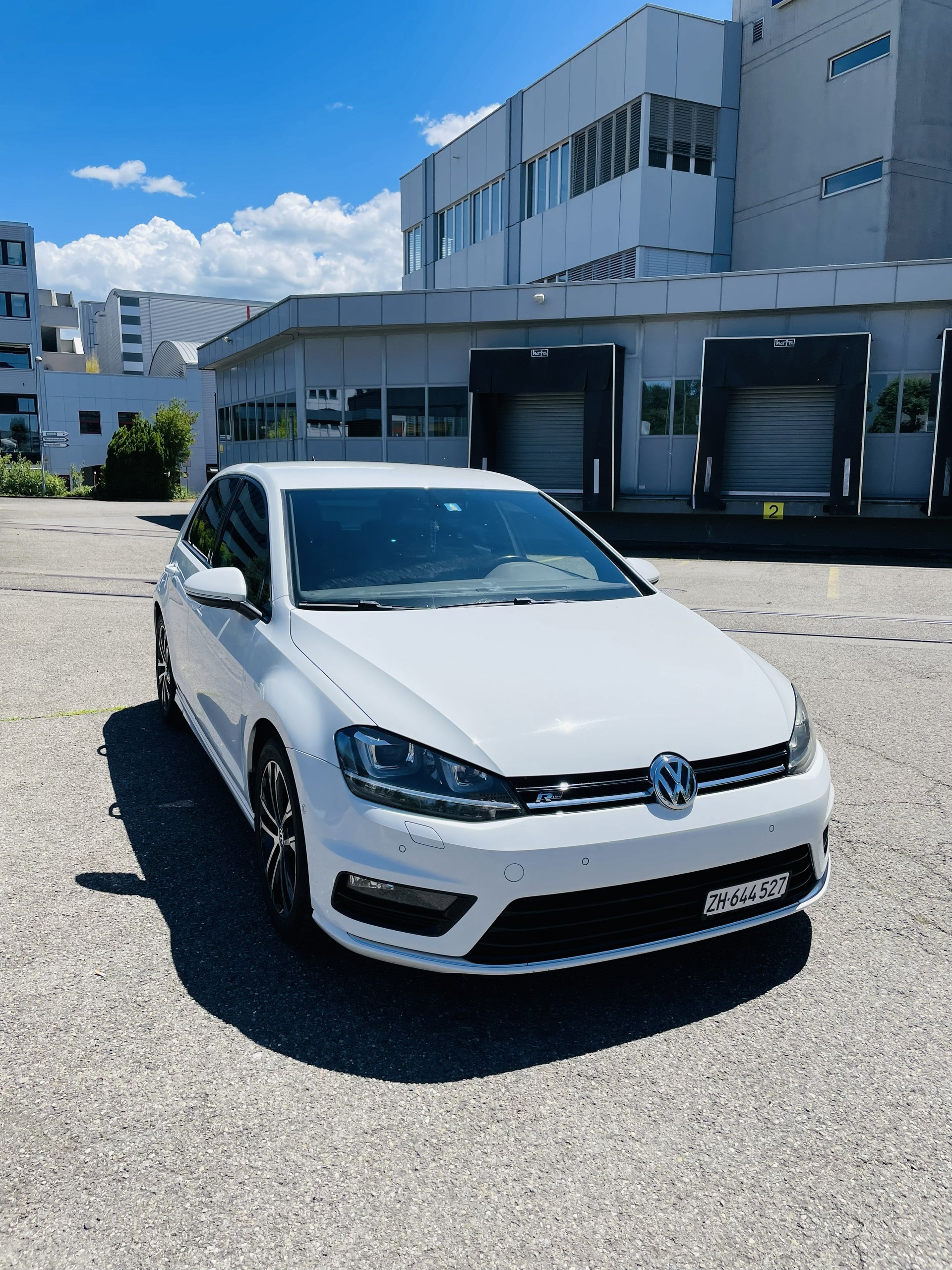 VW Golf 1.2 TSI | R-Line | DSG-image-0