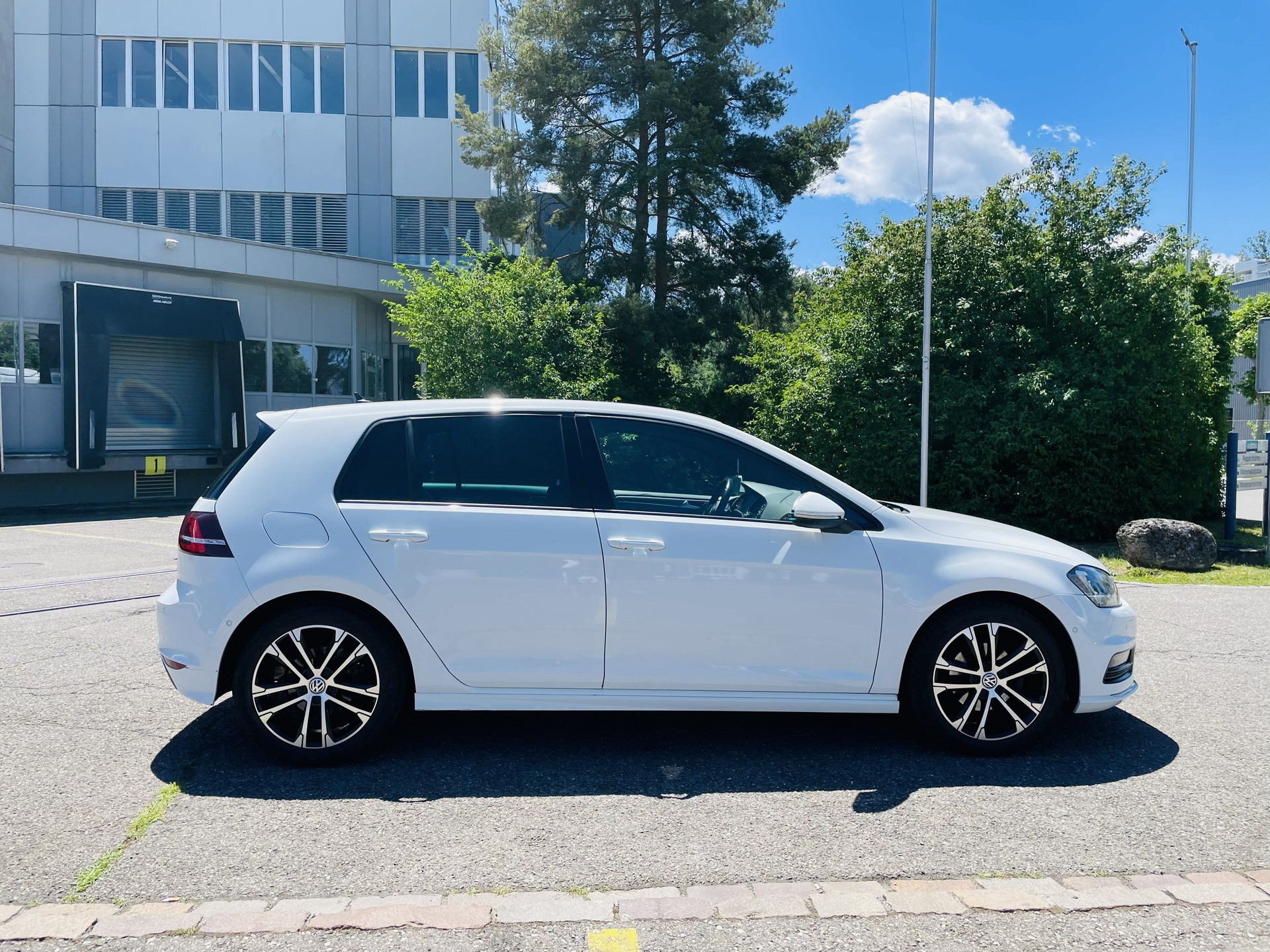 VW Golf 1.2 TSI | R-Line | DSG-image-7