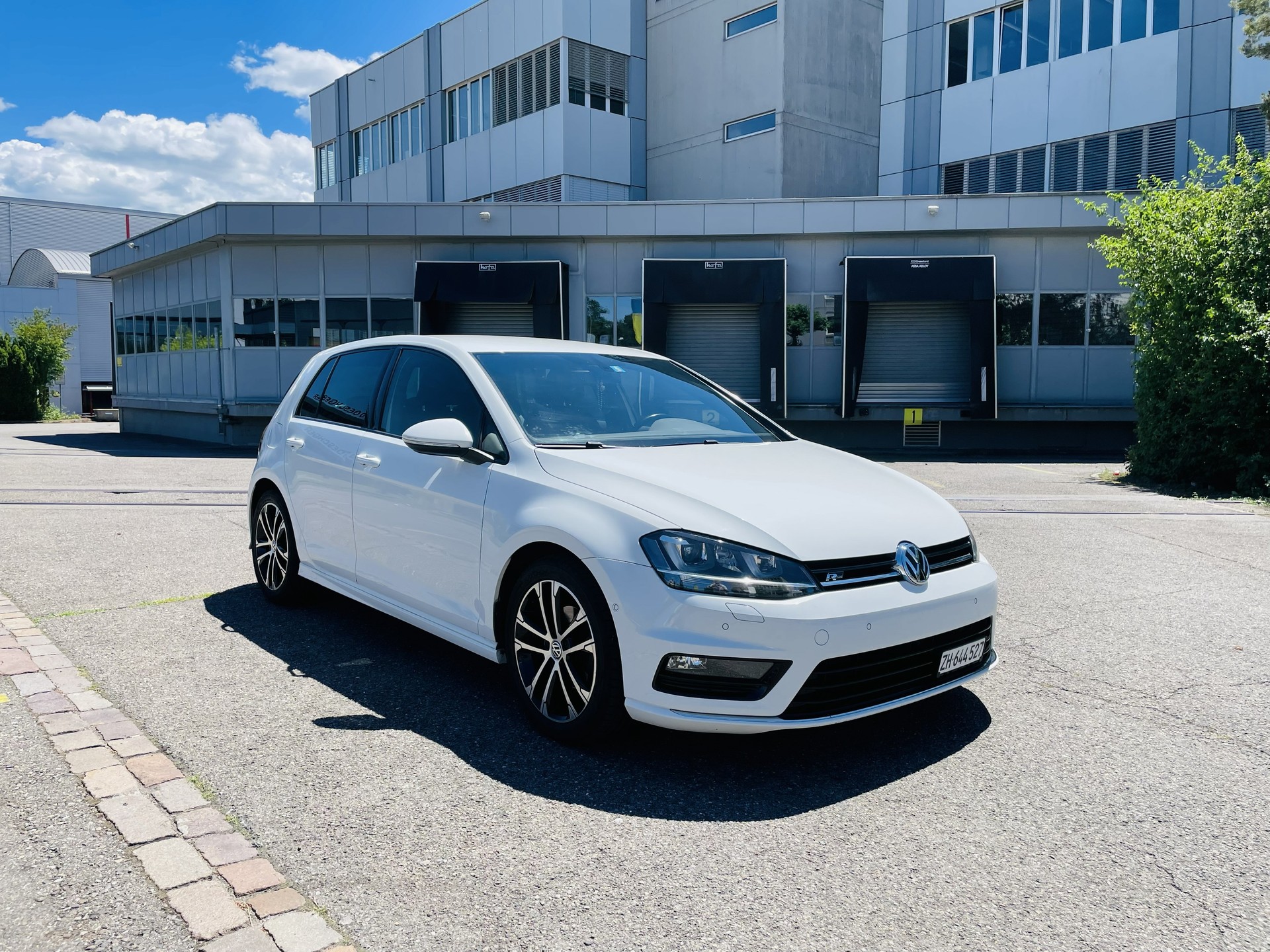 VW Golf 1.2 TSI | R-Line | DSG-image-8