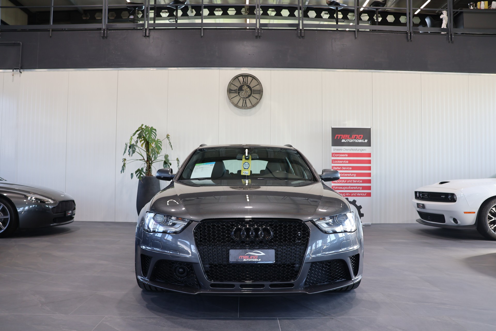 AUDI RS4 Avant 4.2 FSI V8 quattro S-tronic-image-3