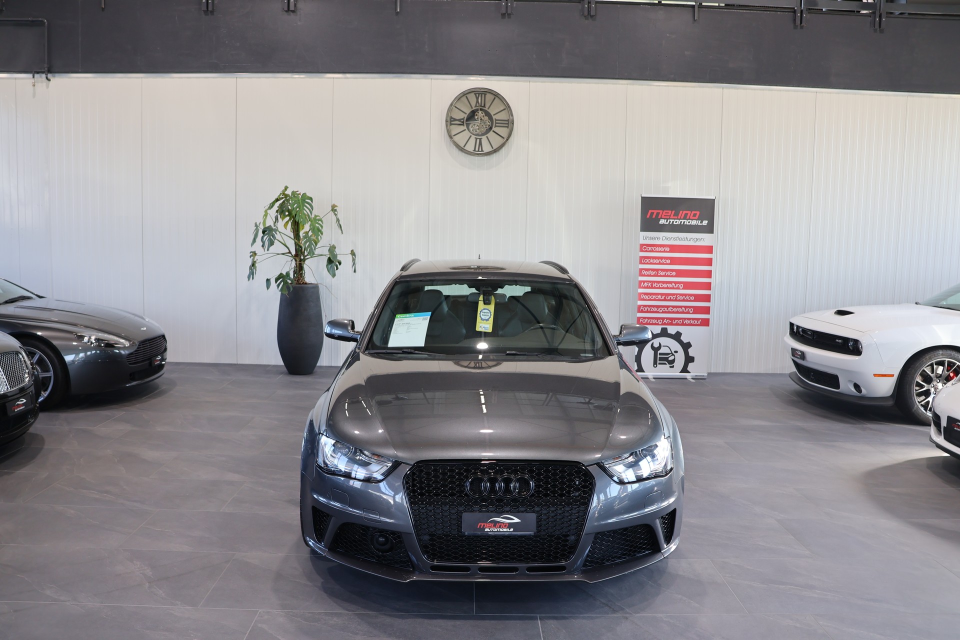 AUDI RS4 Avant 4.2 FSI V8 quattro S-tronic-image-2