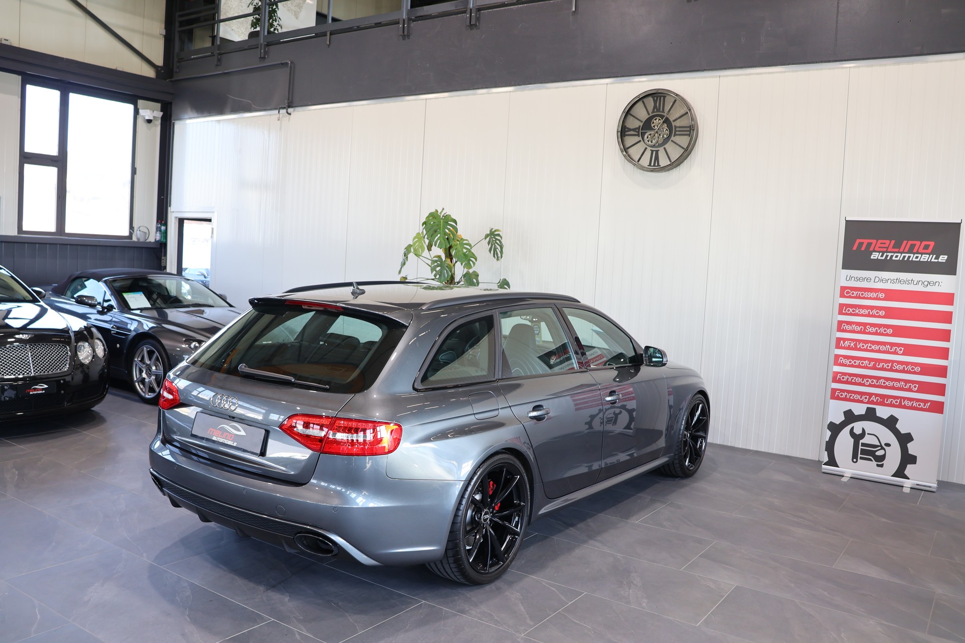 AUDI RS4 Avant 4.2 FSI V8 quattro S-tronic-image-9