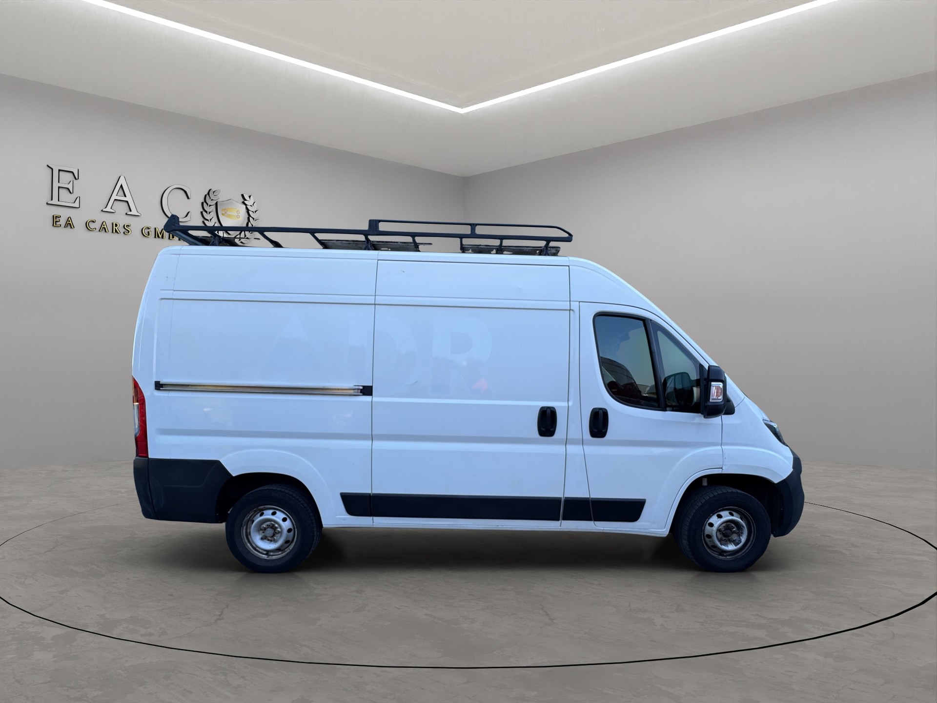 PEUGEOT Boxer 2.0 HDI 333 Allure L2H2-image-5