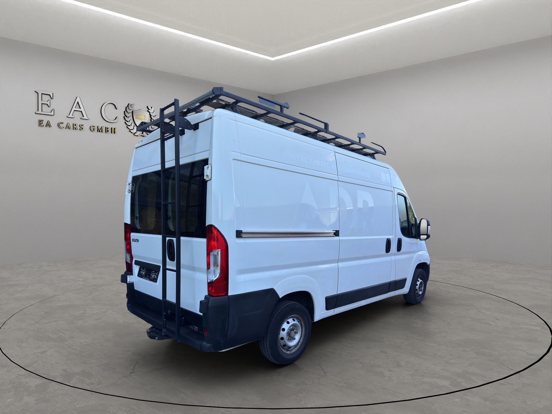 PEUGEOT Boxer 2.0 HDI 333 Allure L2H2-image-4