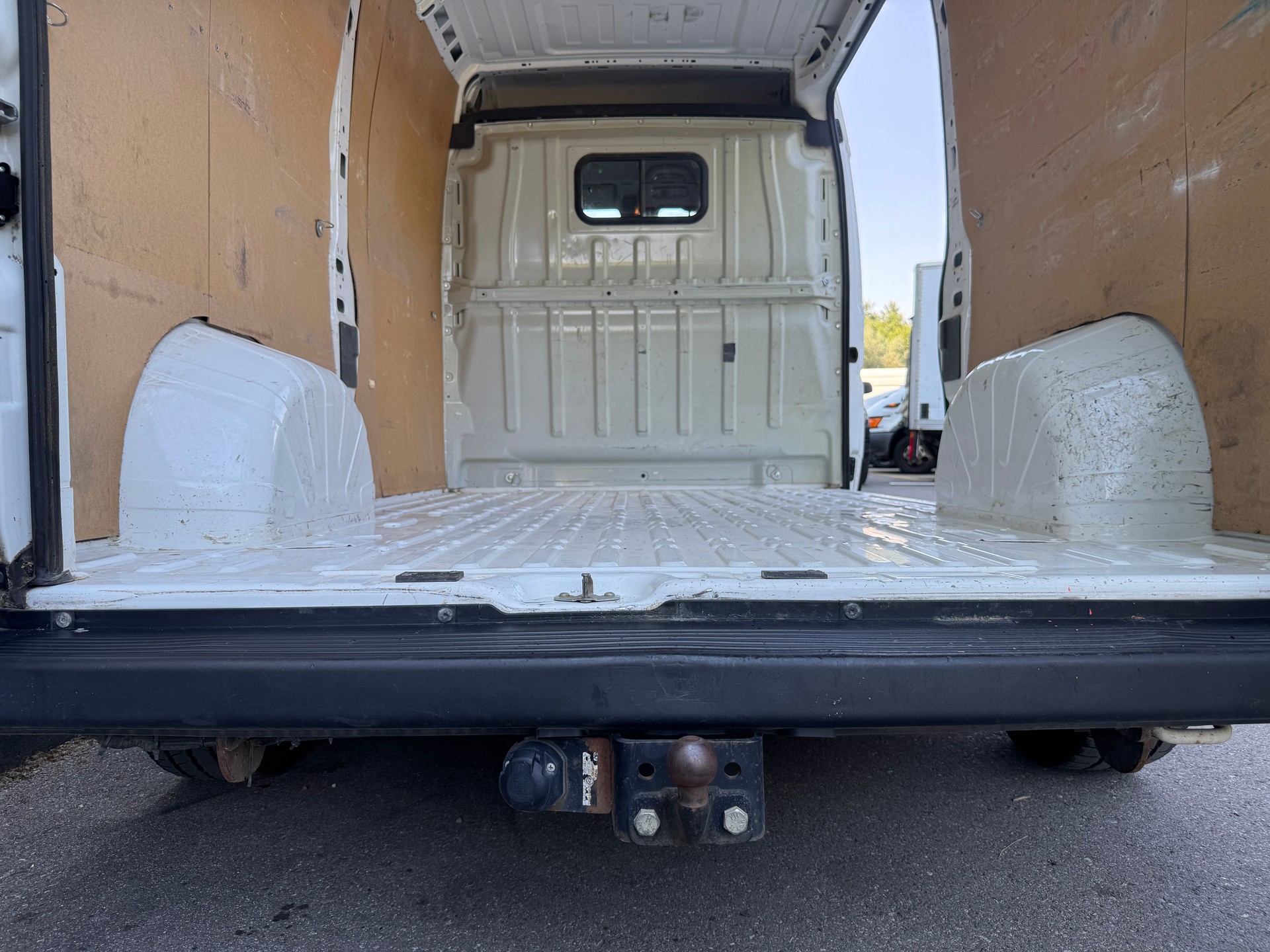 PEUGEOT Boxer 2.0 HDI 333 Allure L2H2-image-15