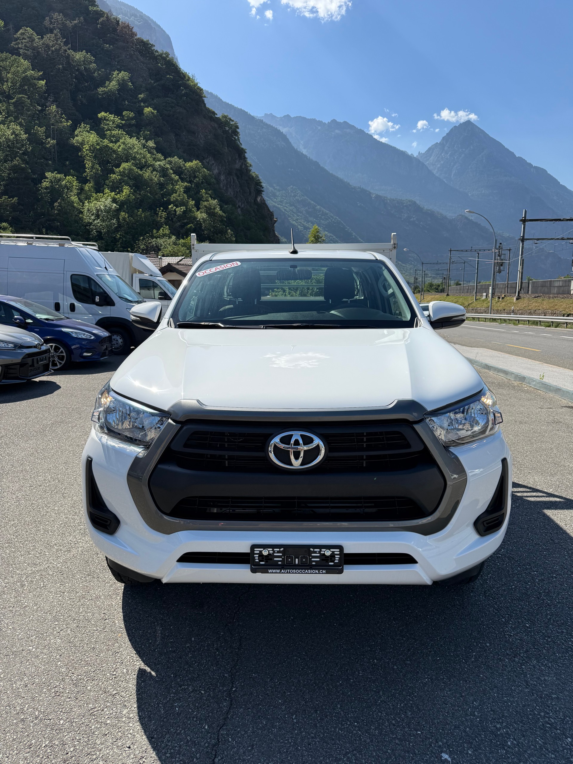 TOYOTA Hilux 2.4D-4D Comfort Extra Cab 4x4-image-2