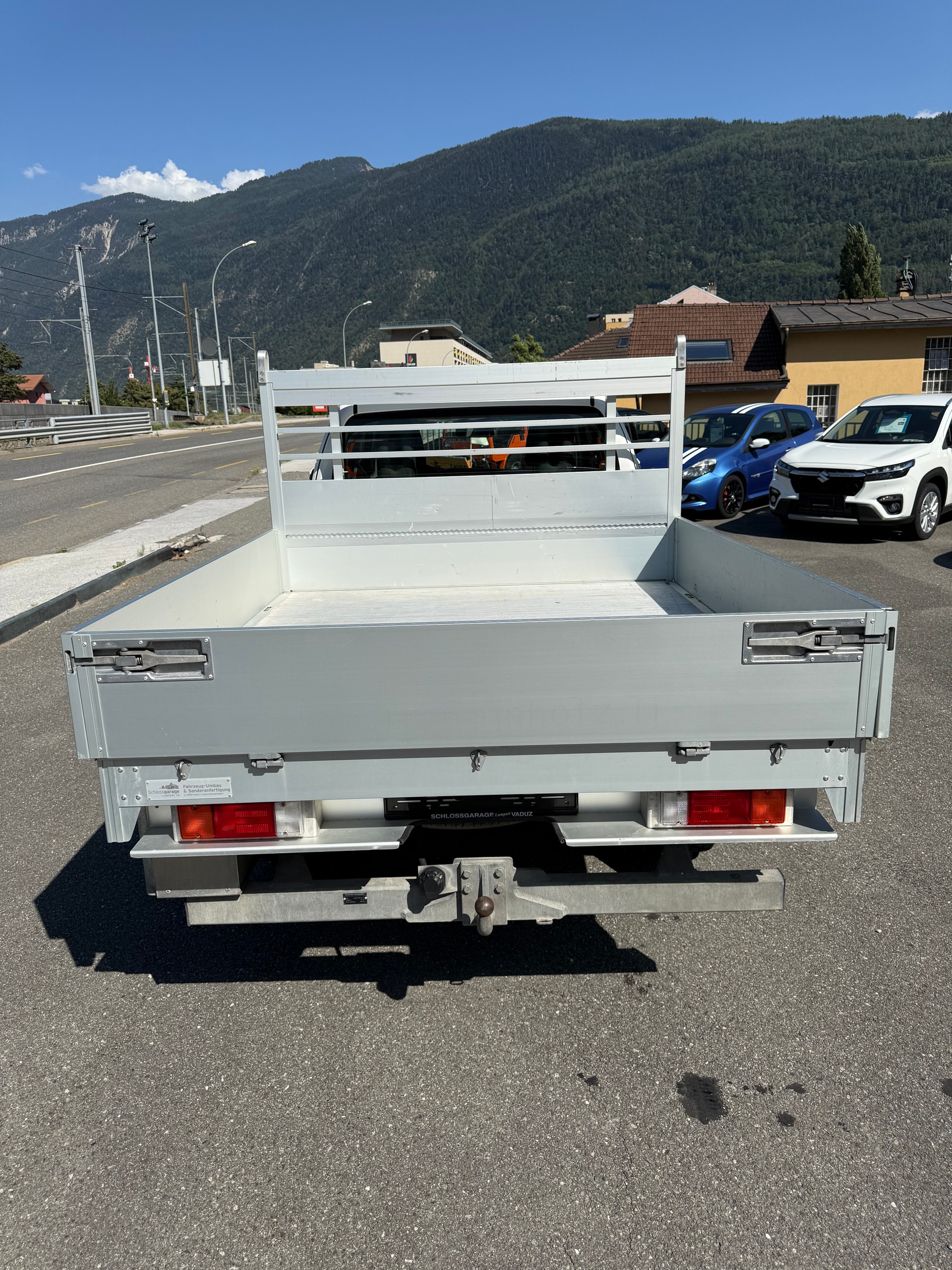 TOYOTA Hilux 2.4D-4D Comfort Extra Cab 4x4-image-6