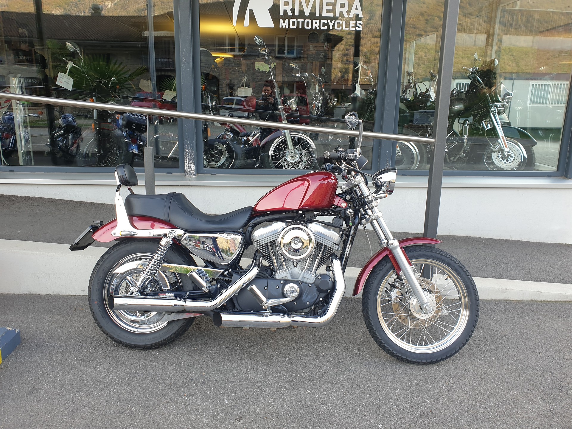 HARLEY-DAVIDSON XL 883 C Sportster Custom