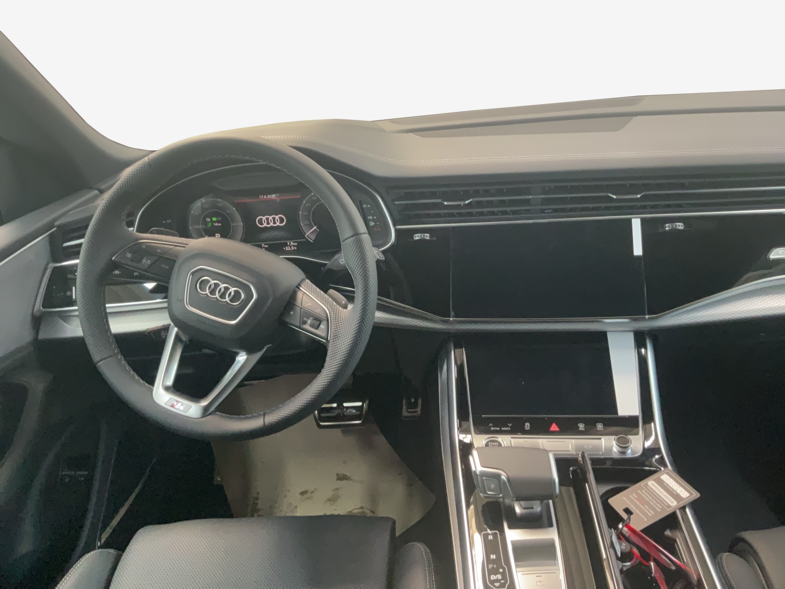 AUDI Q8 SUV TFSI e quattro 290 kW Attraction tiptronic-image-8