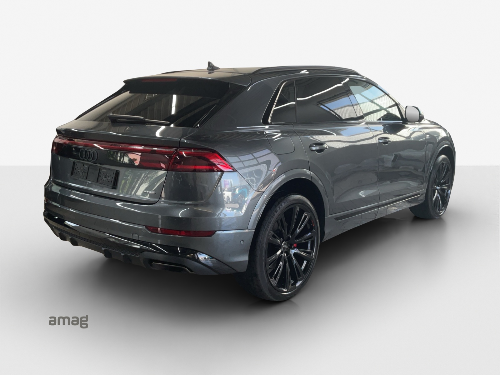 AUDI Q8 SUV TFSI e quattro 290 kW Attraction tiptronic-image-4