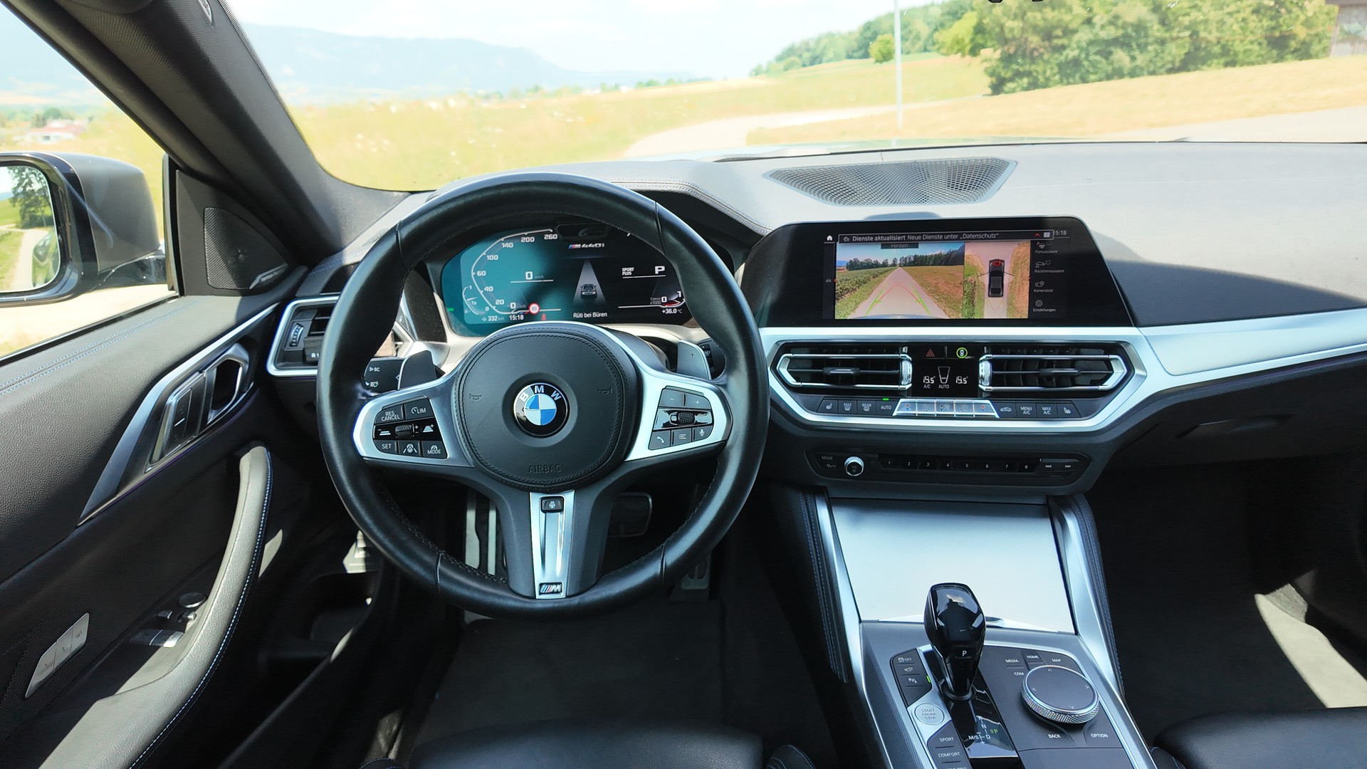BMW M440i xDrive-image-4