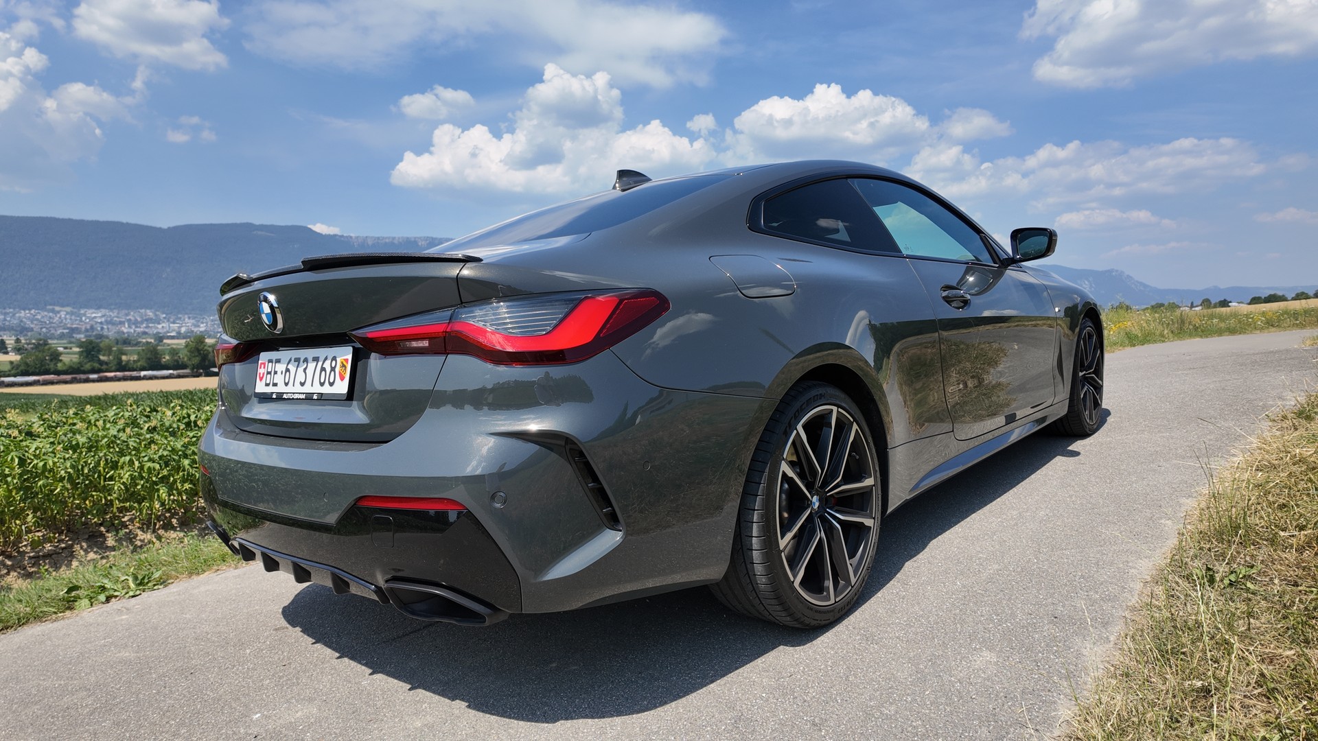 BMW M440i xDrive-image-1
