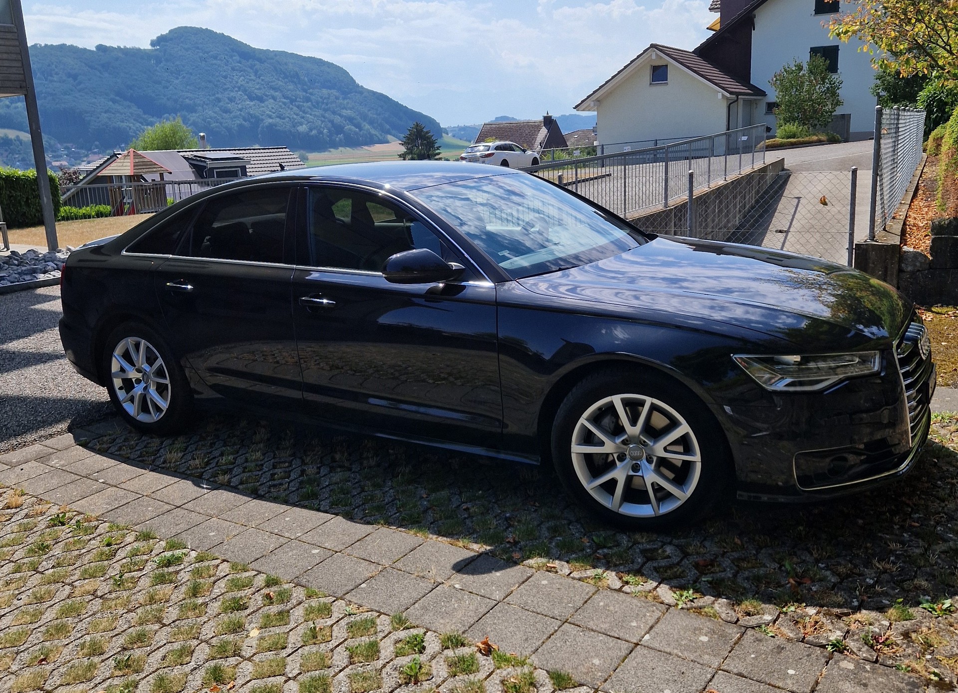 AUDI 3.0 V6 TDI 272 quattro S-Tr.-image-0