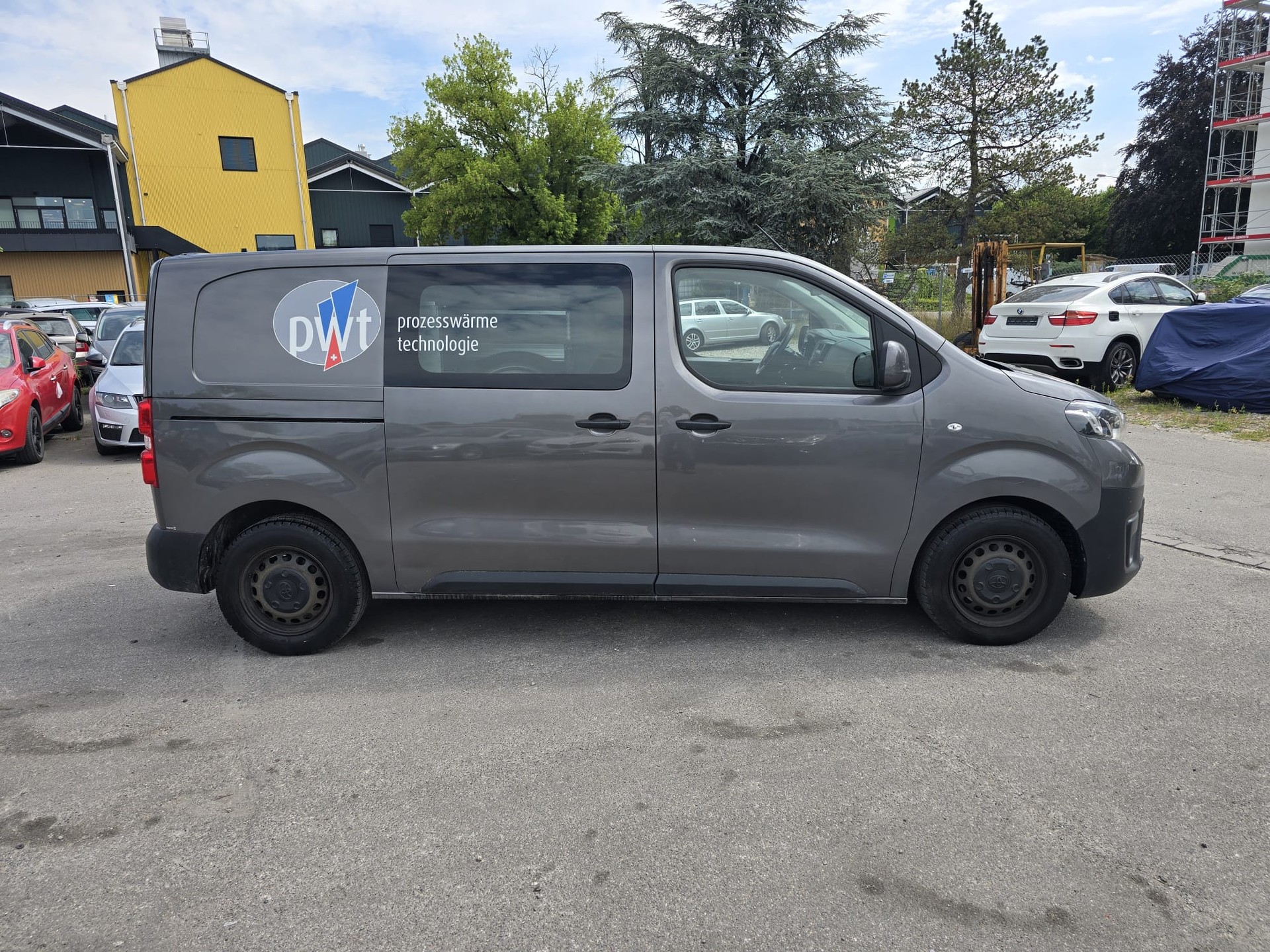 TOYOTA Proace 2.0D Panel Van L1 Luna-image-3