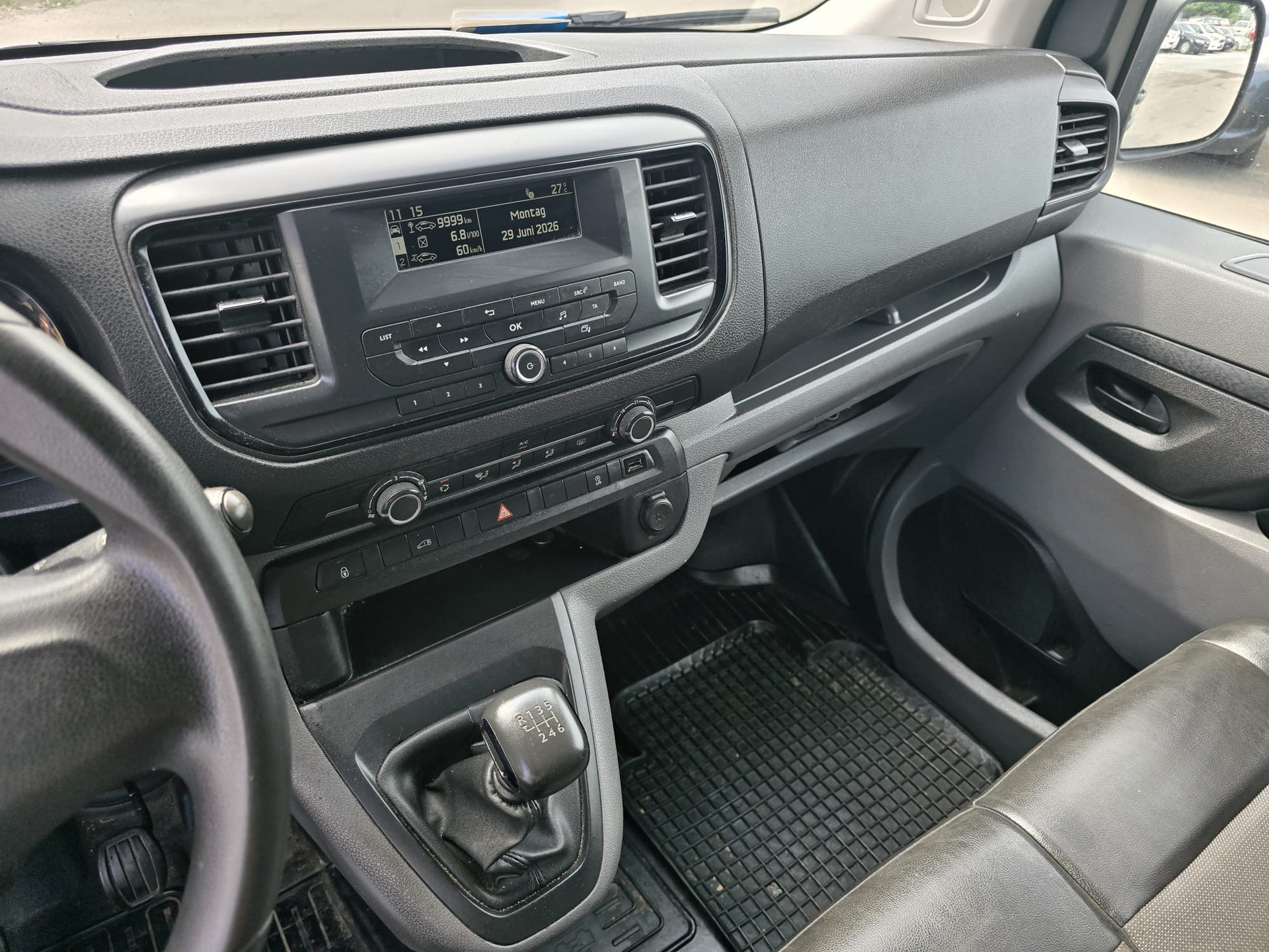 TOYOTA Proace 2.0D Panel Van L1 Luna-image-12