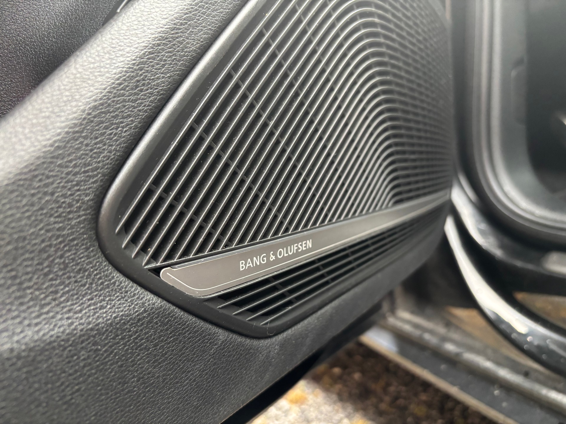 AUDI 3.0 V6 TFSI quattro S-Tronic-image-7