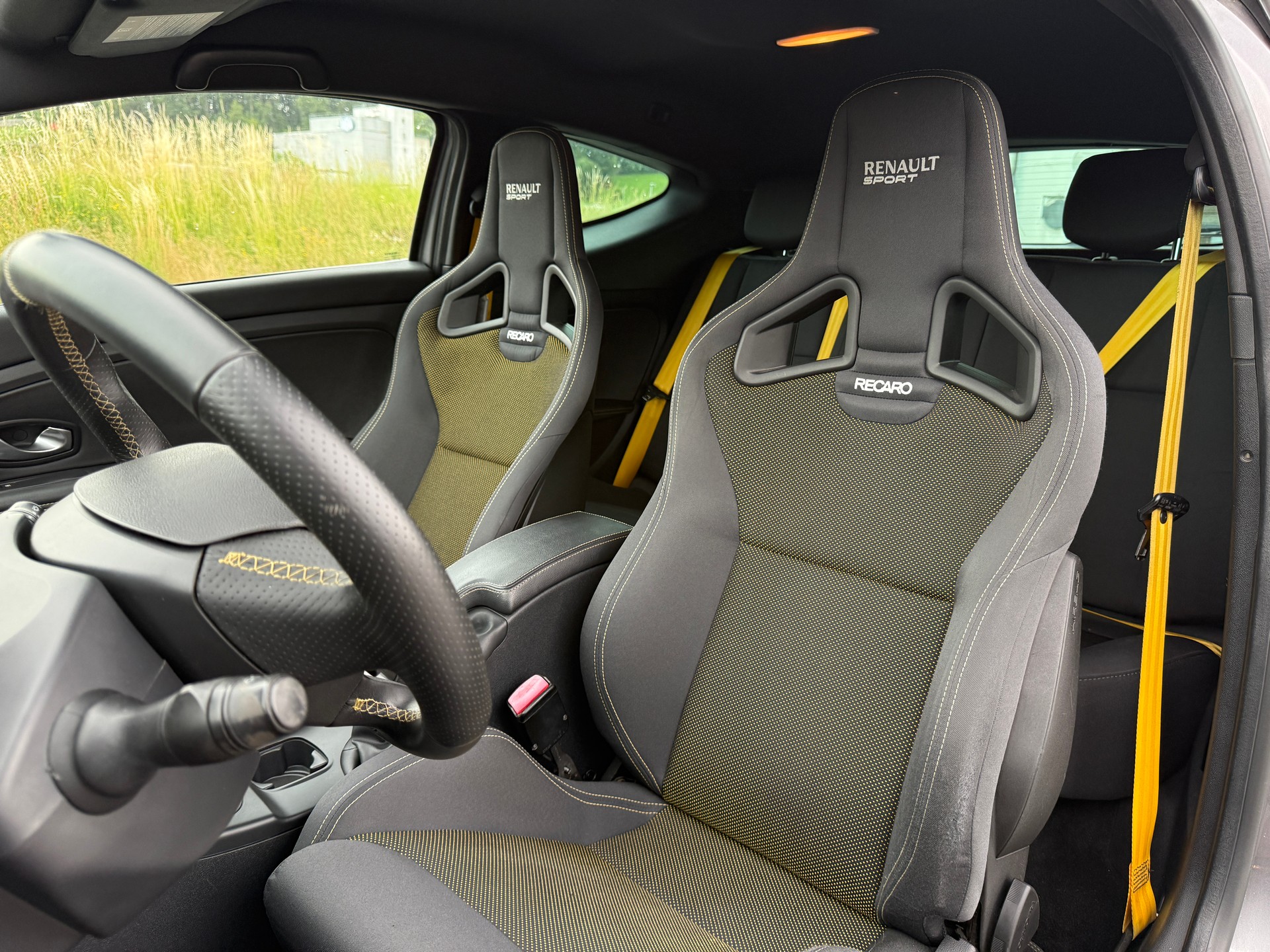 RENAULT Mégane Coupé 2.0 16V Turbo RS Cup-image-7