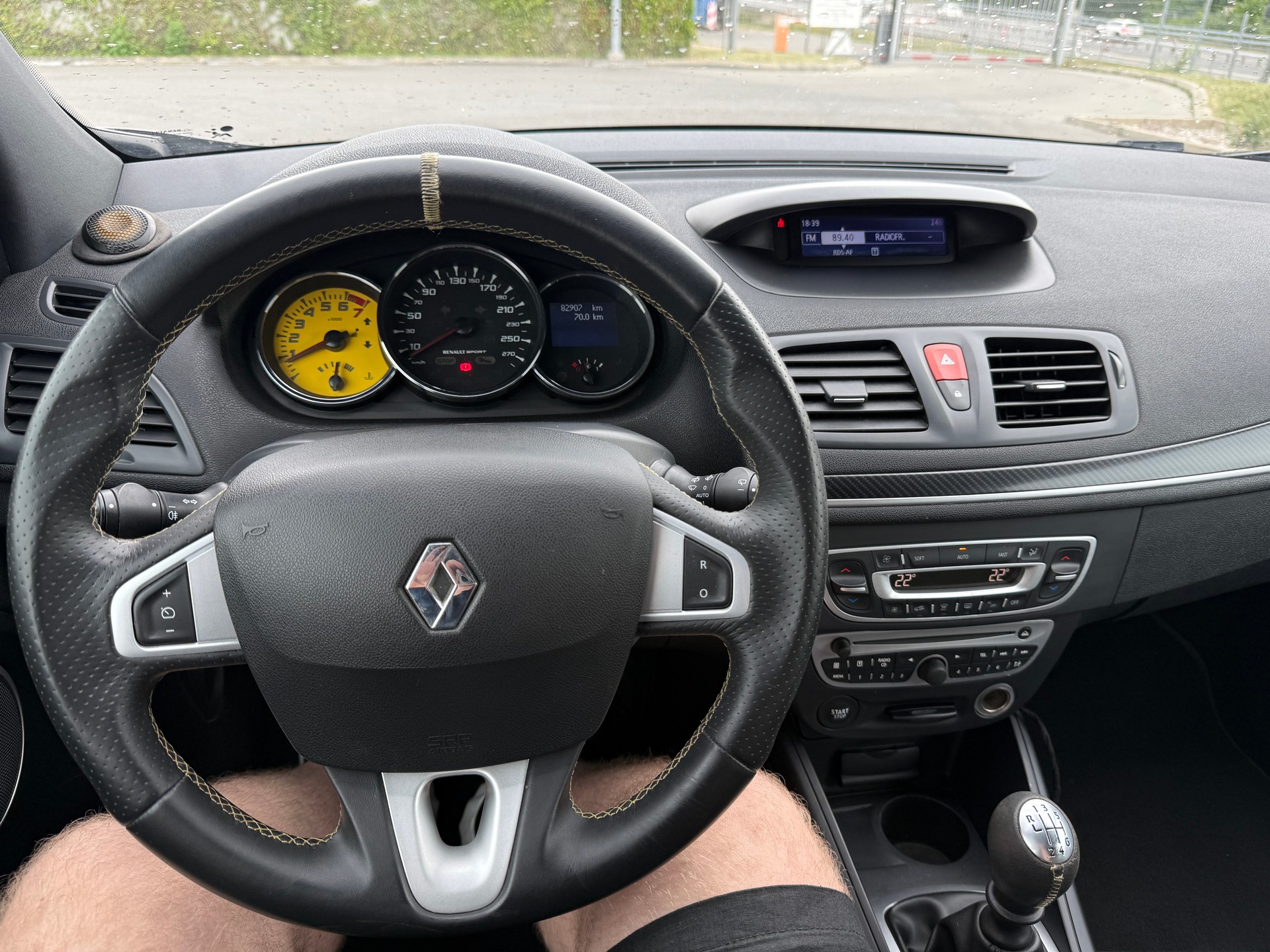 RENAULT Mégane Coupé 2.0 16V Turbo RS Cup-image-8