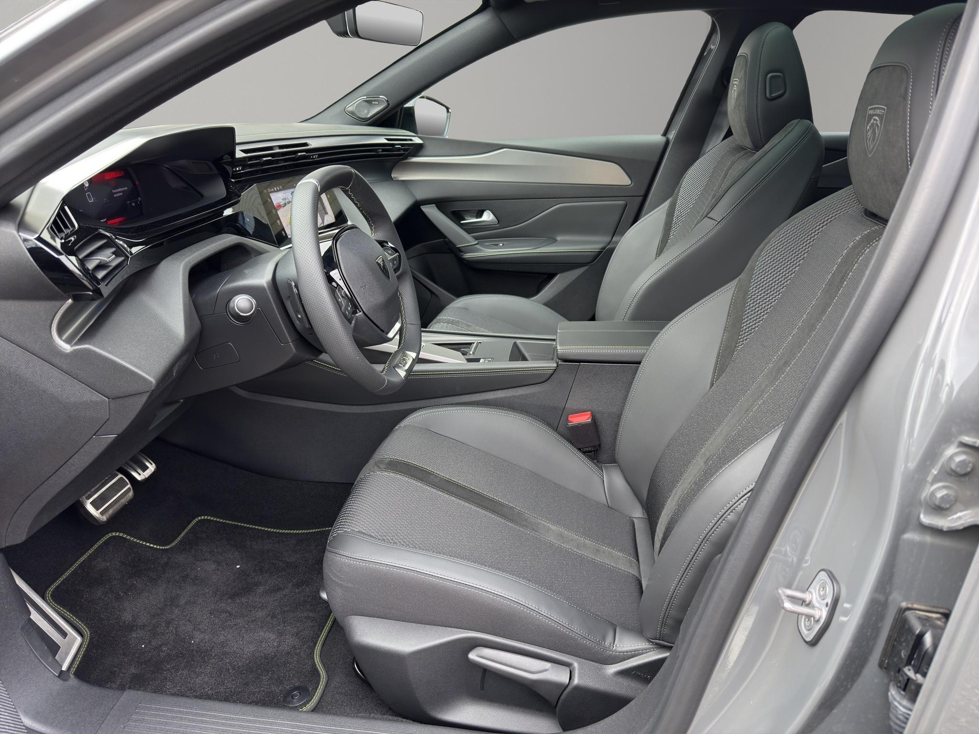 PEUGEOT 308 SW 1.2 Hybrid GT-showroom-element-1