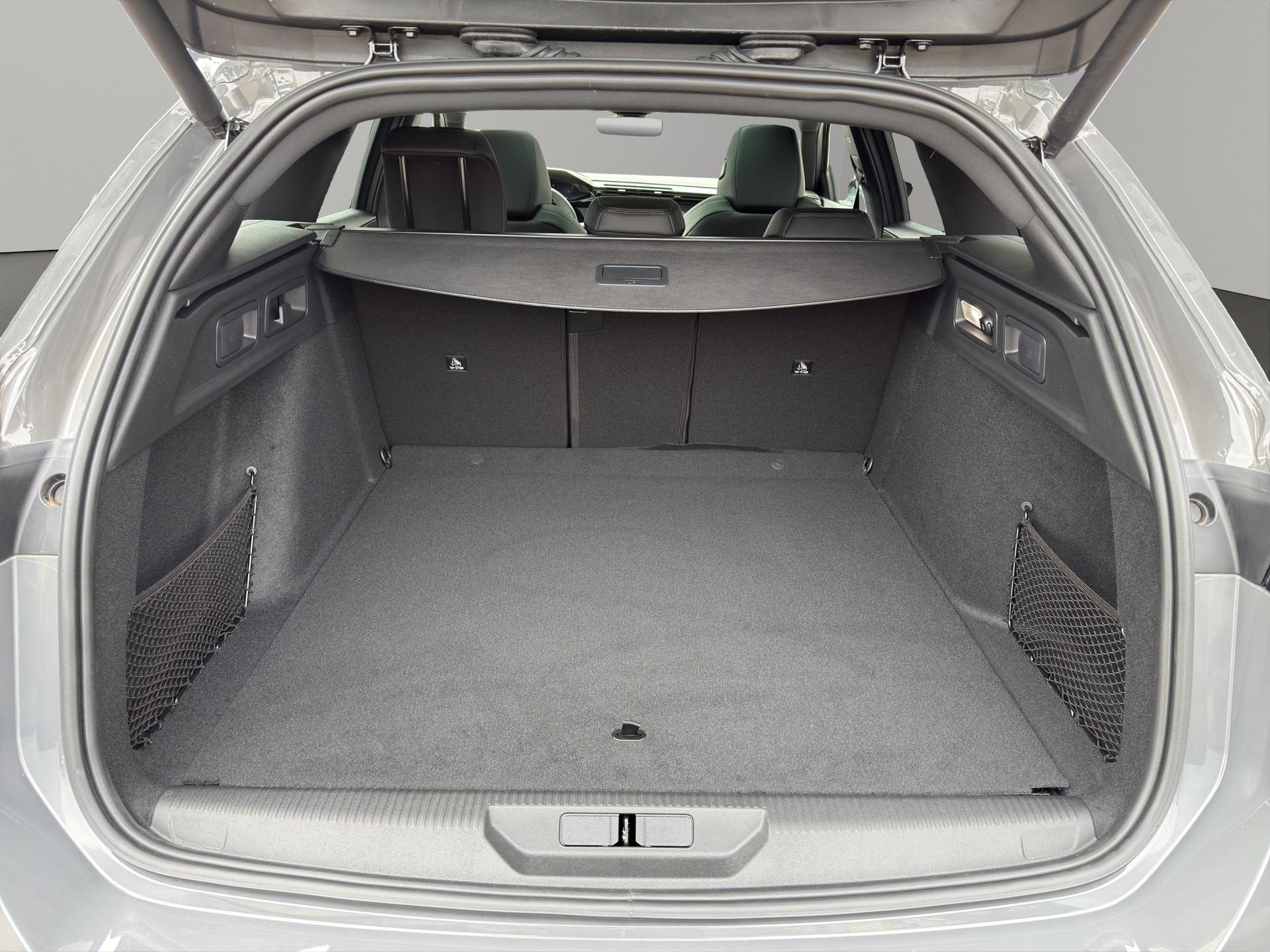 PEUGEOT 308 SW 1.2 Hybrid GT-image-7