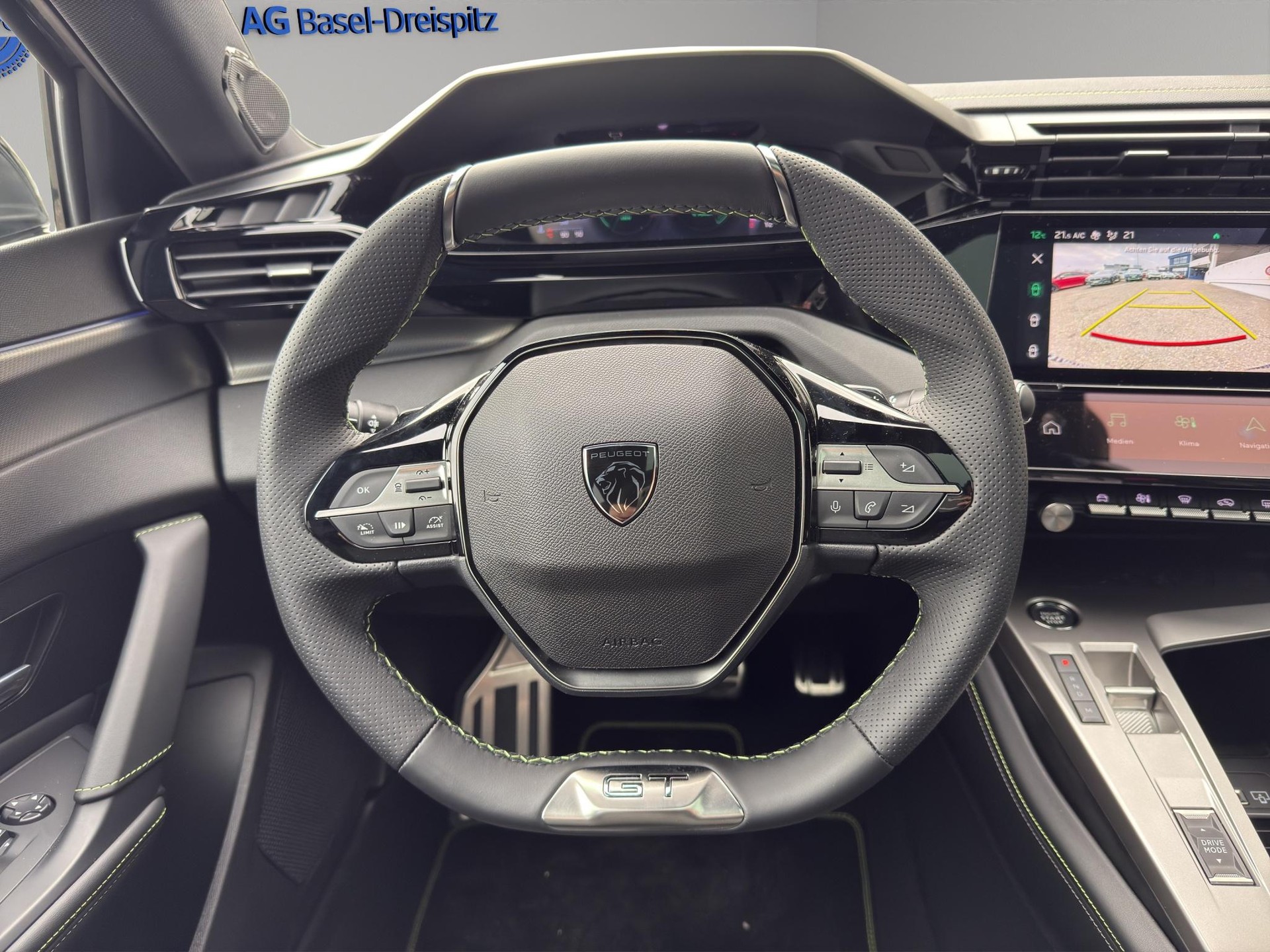 PEUGEOT 308 SW 1.2 Hybrid GT-image-4