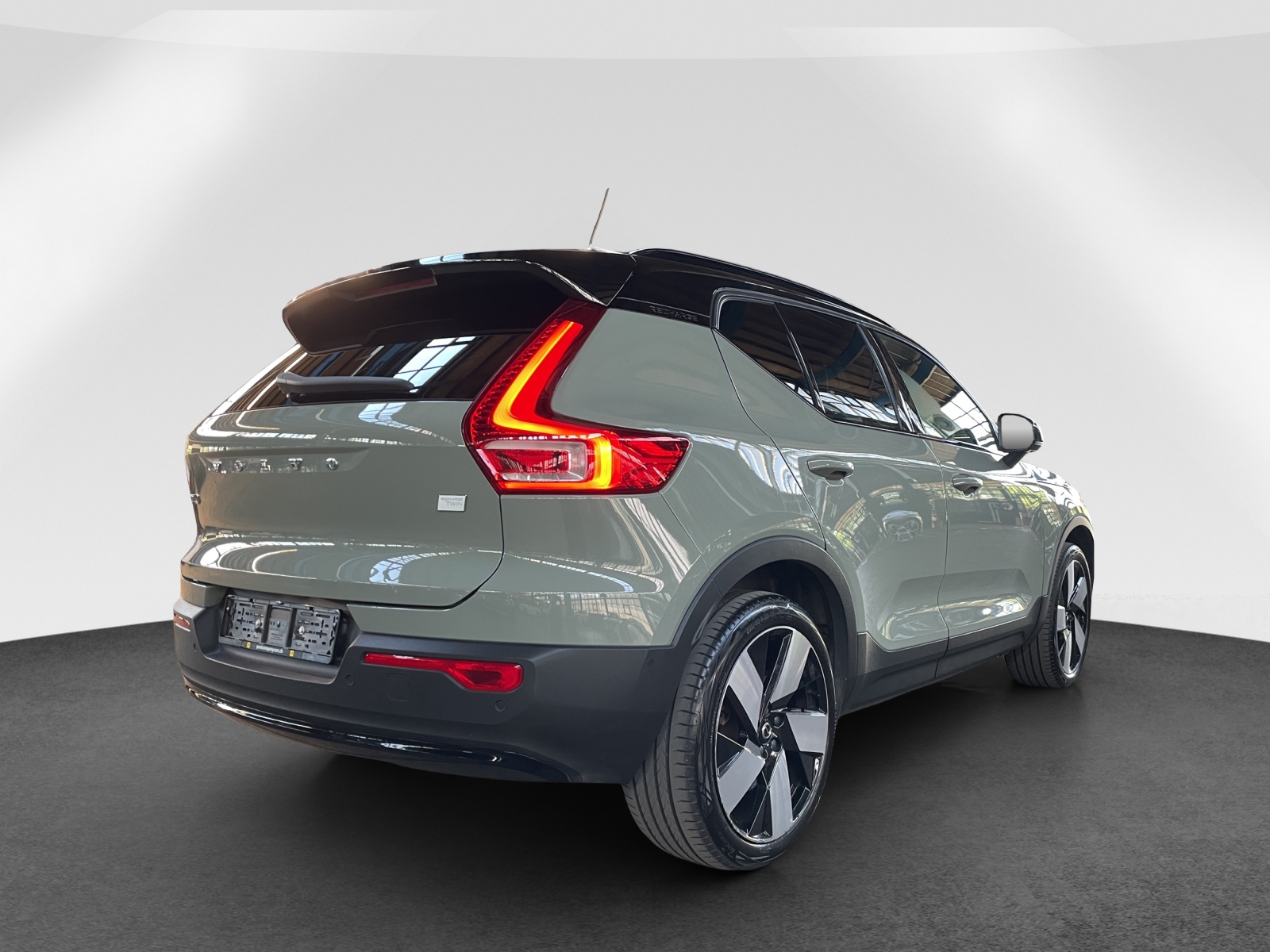 VOLVO XC40 P8 Twin Ultimate AWD-image-5