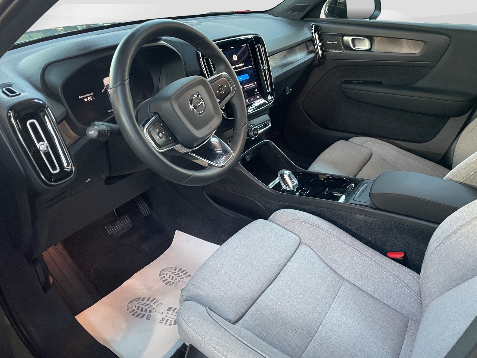 VOLVO XC40 P8 Twin Ultimate AWD-image-6