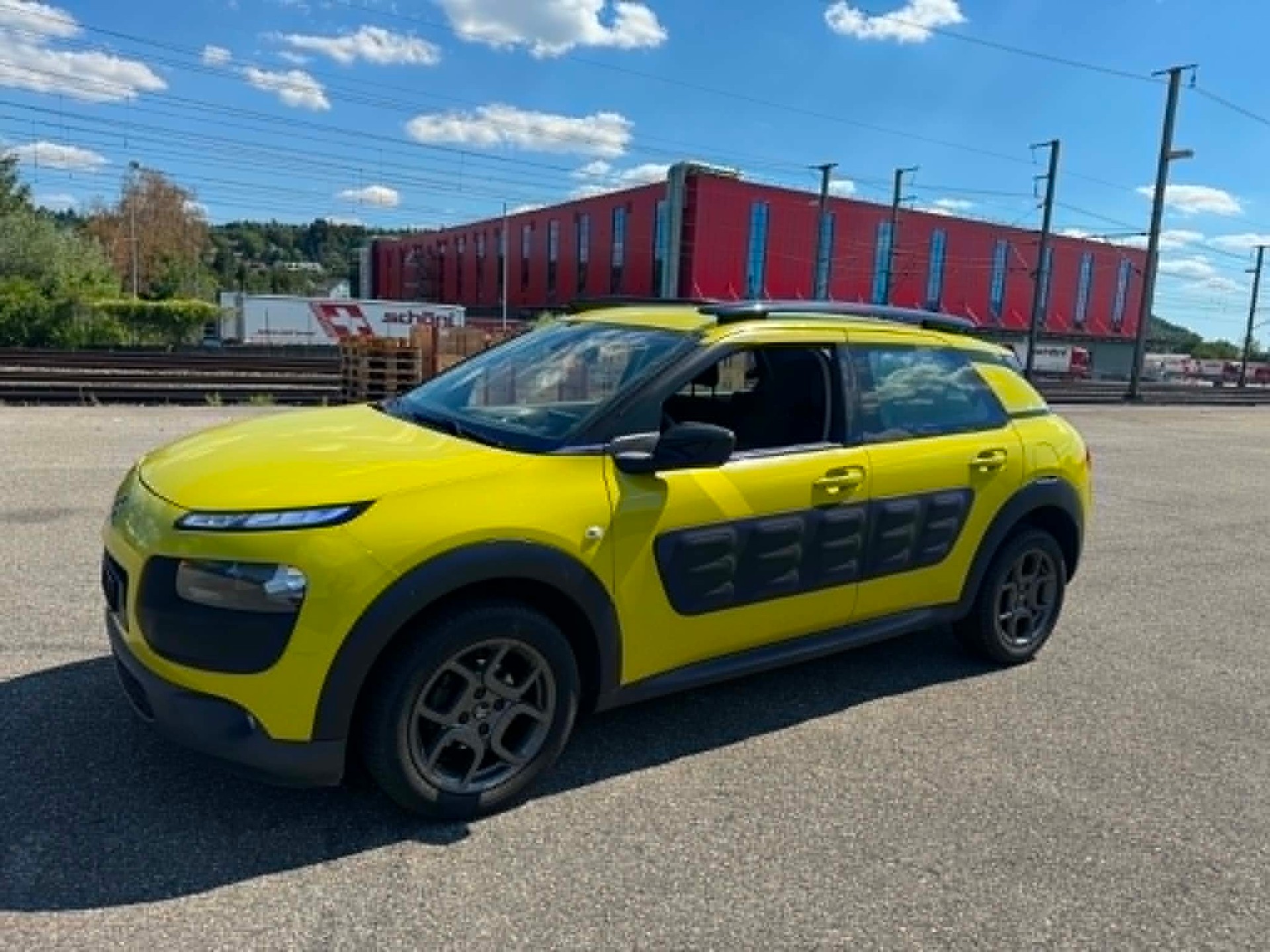 CITROEN C4 Cactus 1.6 e-HDi Live ETG6-image-1