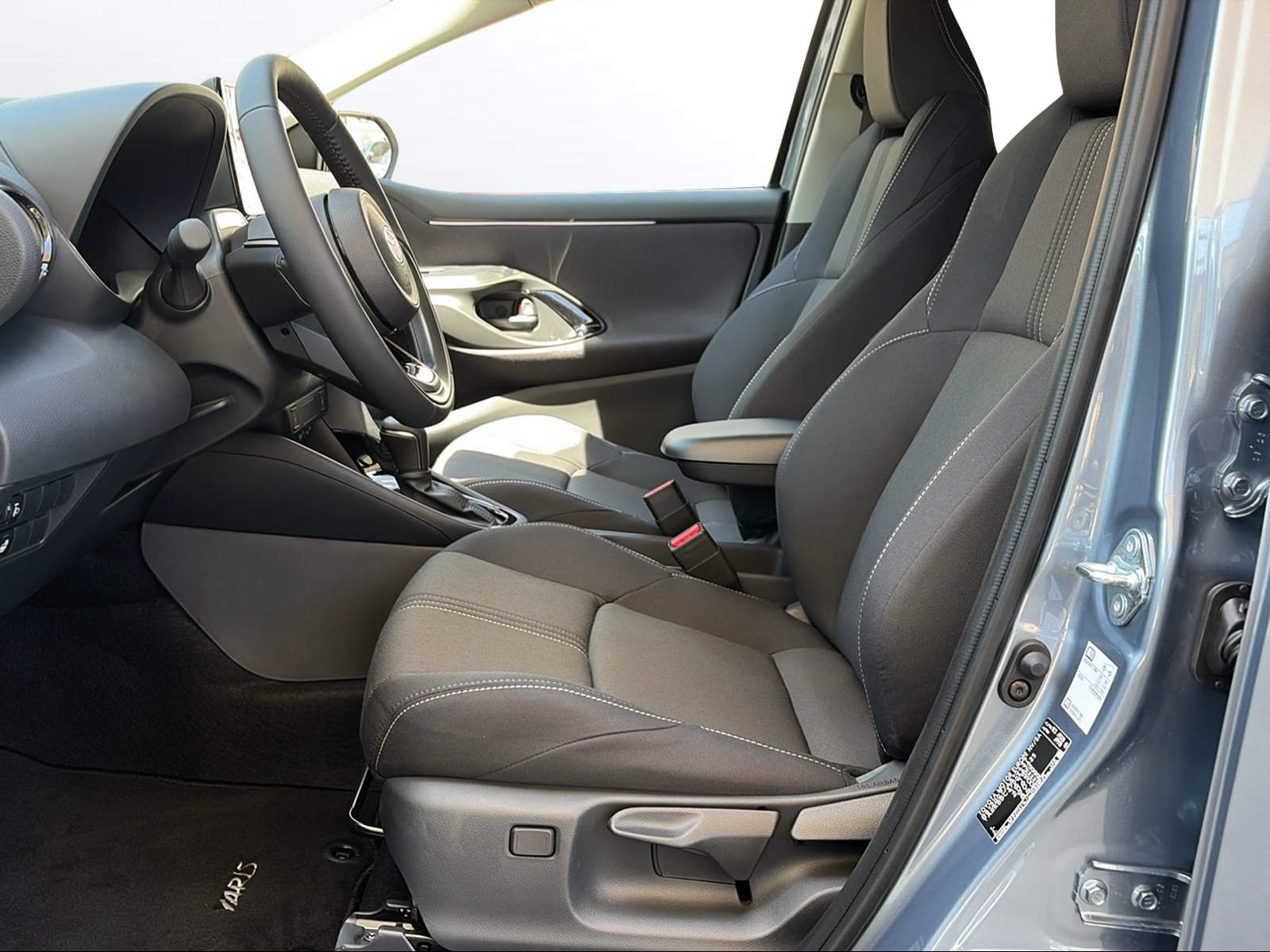 TOYOTA Yaris 1.5 Trend e-CVT-image-8