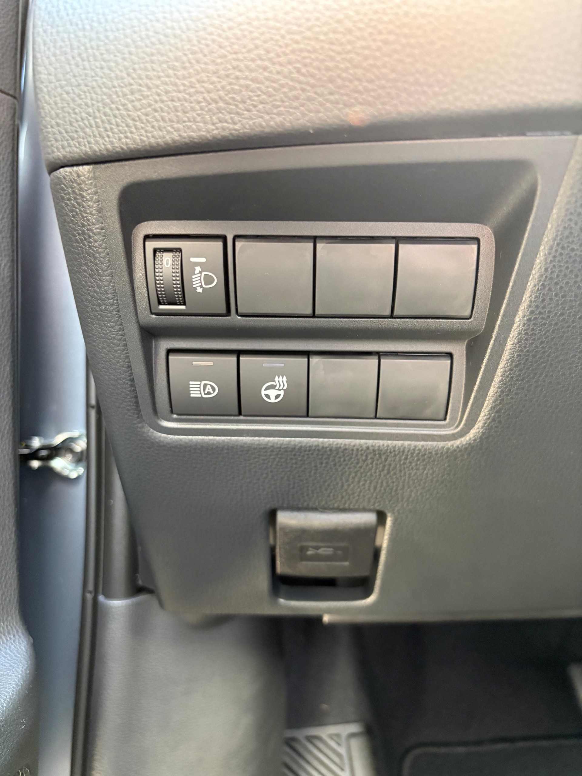 TOYOTA Yaris 1.5 Trend e-CVT-image-11