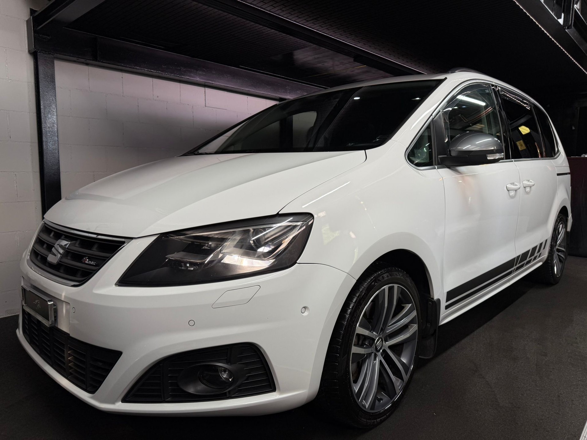 SEAT Alhambra 2.0 TDI FR Line 4Drive-image-1