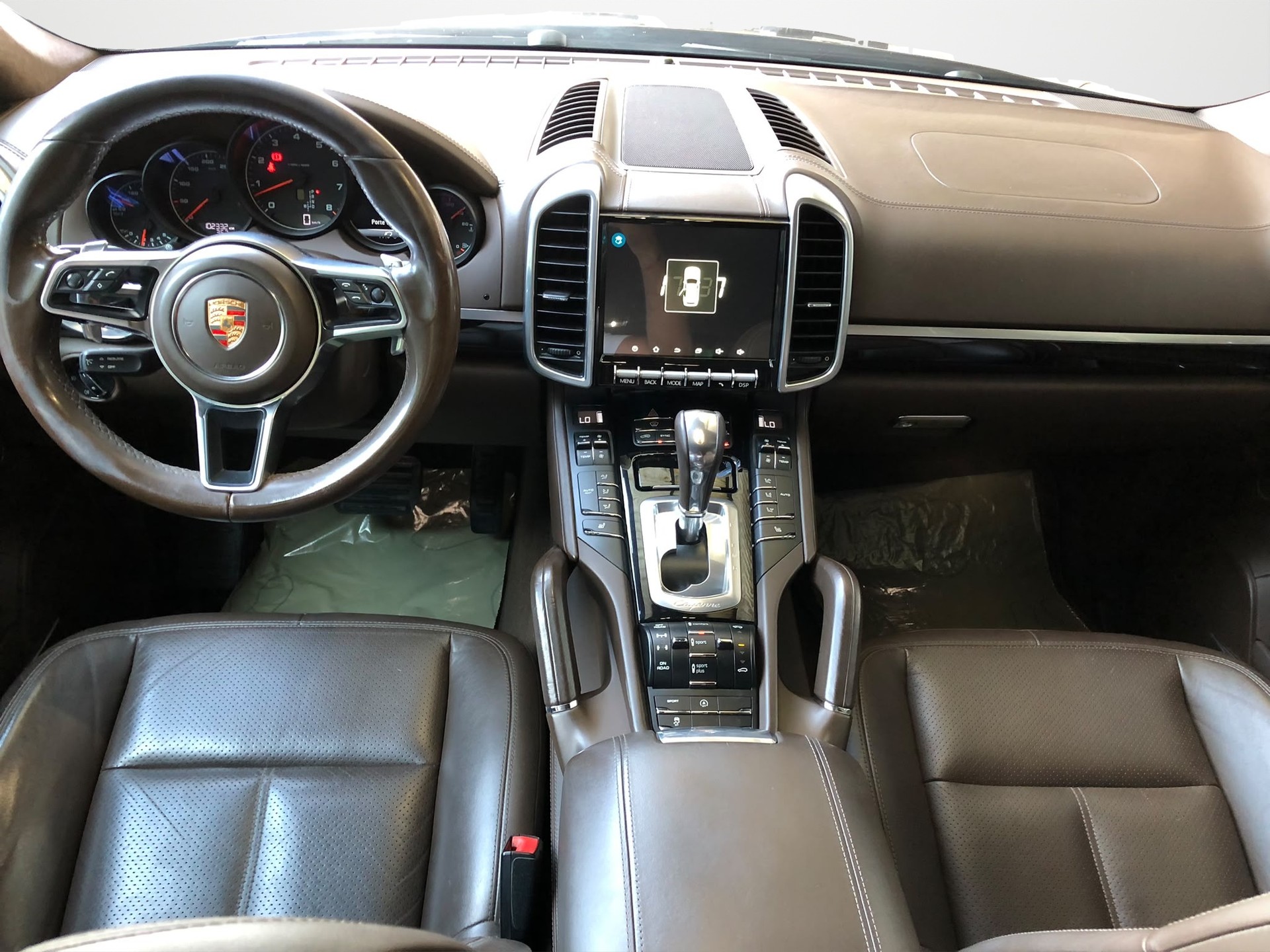 PORSCHE Cayenne-image-2