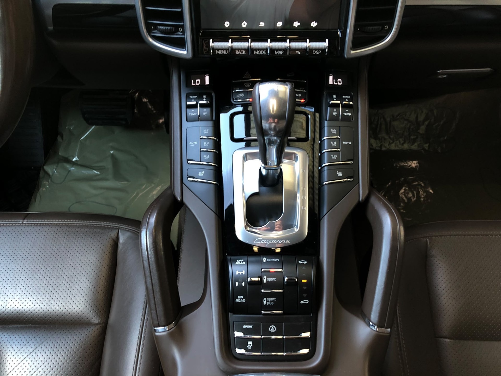 PORSCHE Cayenne-image-4