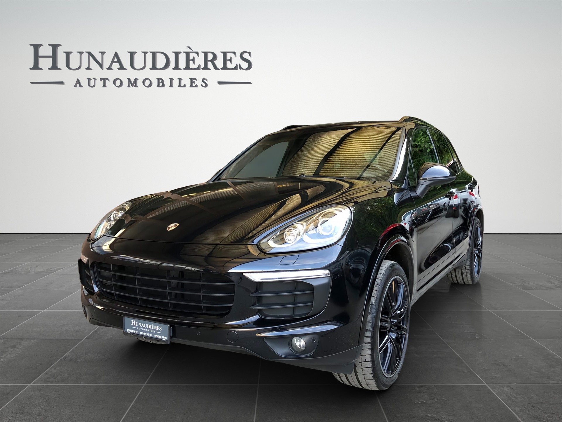 PORSCHE Cayenne-image-0