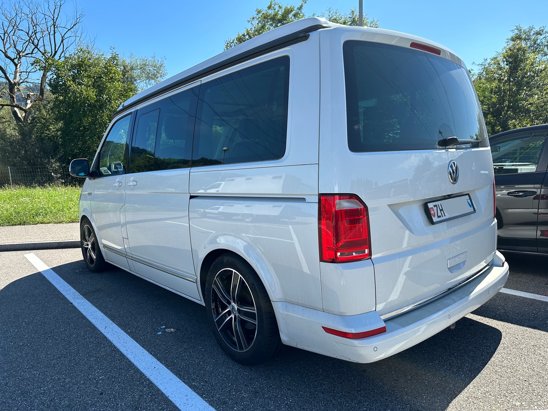 VW T6 Caravelle Highline TSI 2.0 4Motion mit 4 Schlafplätzen-image-3