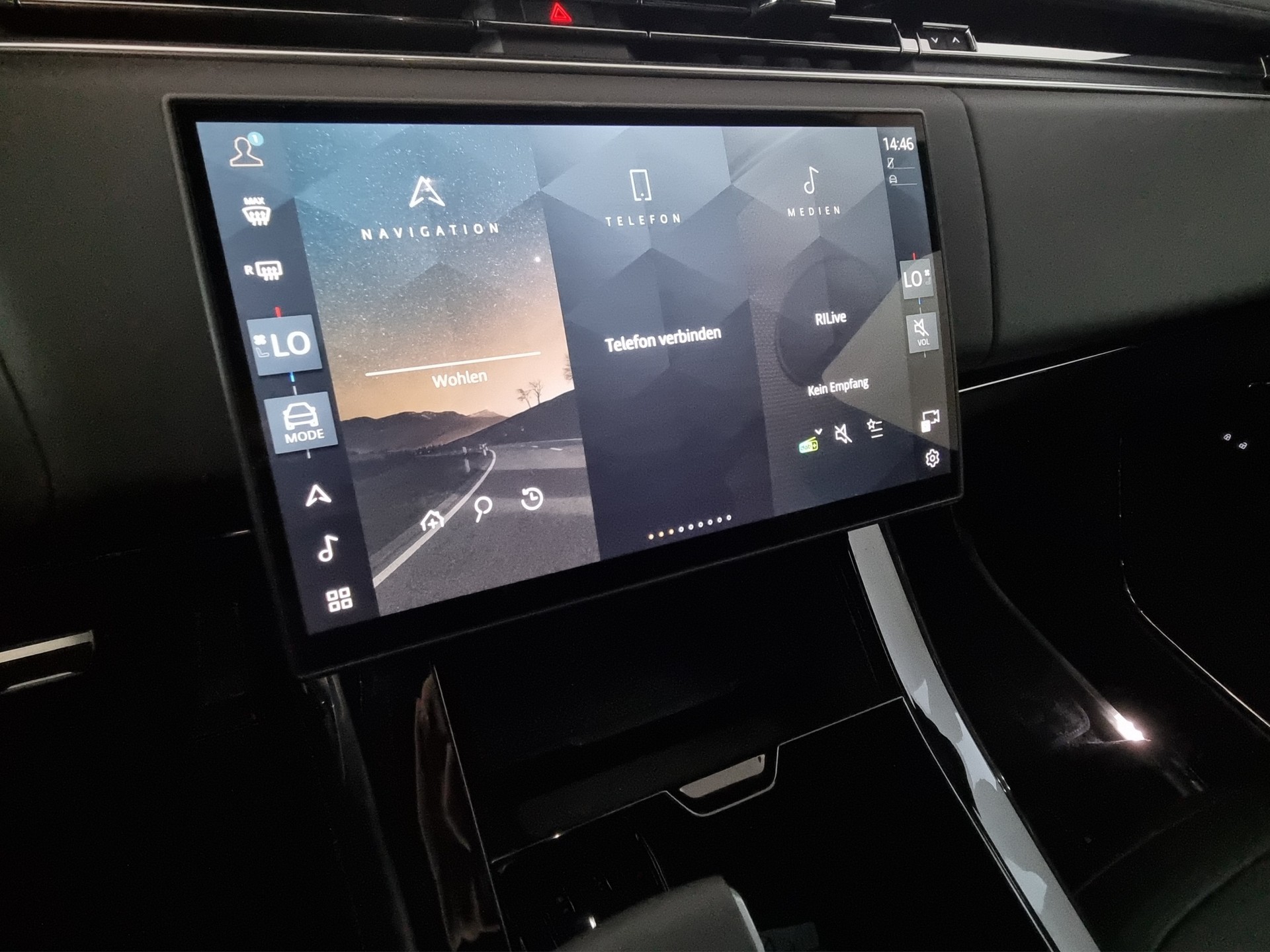 LAND ROVER Range Rover Sport 3.0 PHEV Dynamic SE-image-13