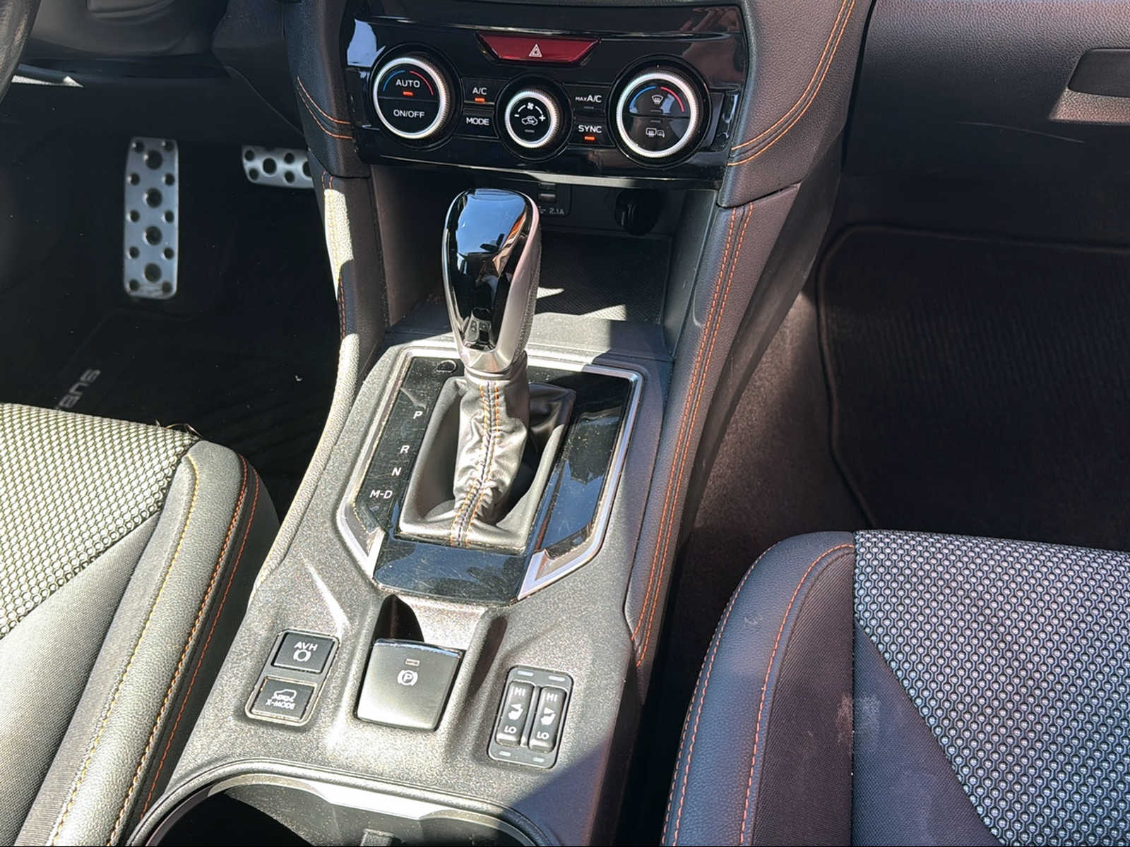 SUBARU XV 2.0 e-Boxer Swiss Plus AWD Lineartronic-image-14