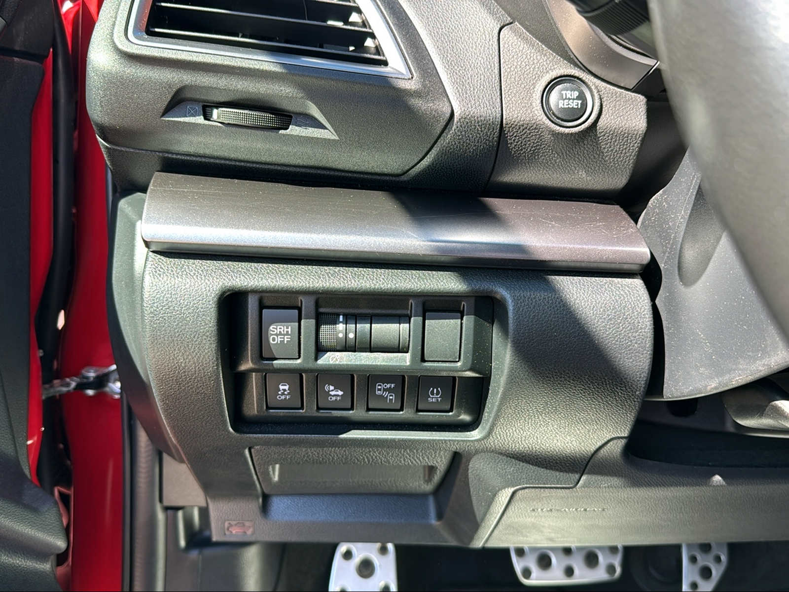 SUBARU XV 2.0 e-Boxer Swiss Plus AWD Lineartronic-image-17