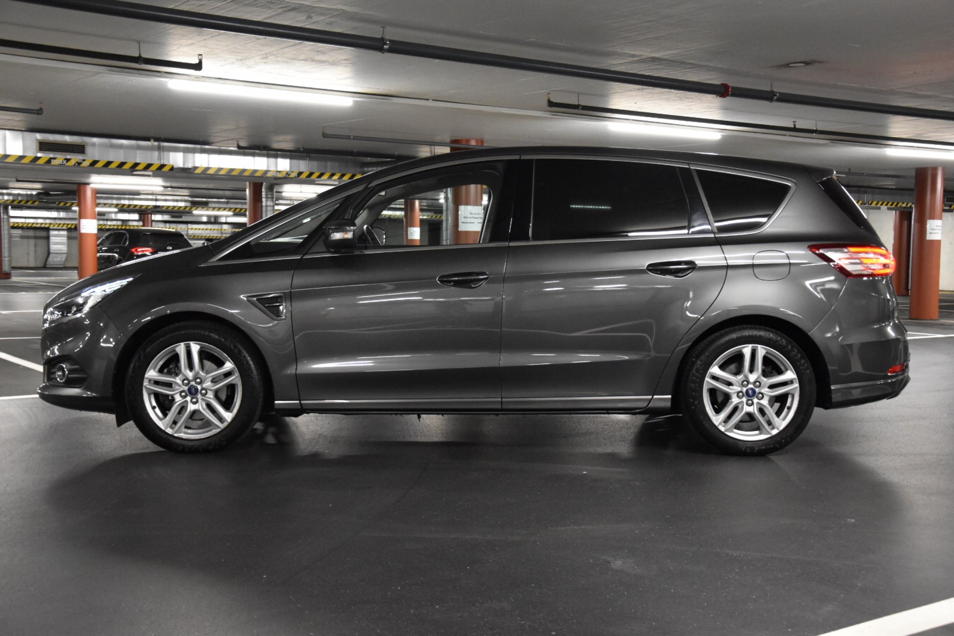 FORD S-Max 2.0 TDCi Titanium AWD PowerShift-image-3
