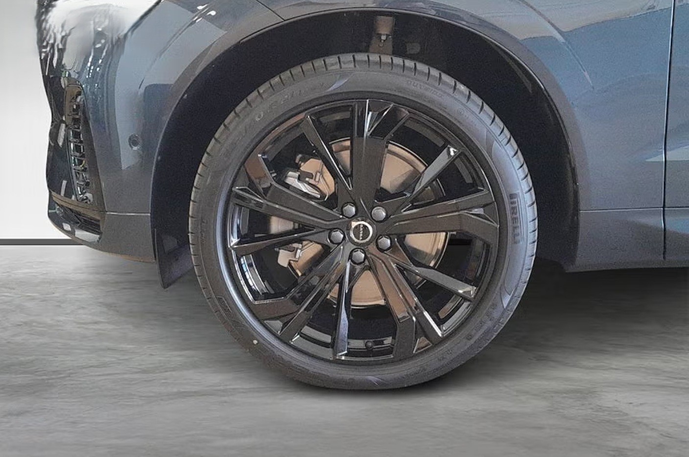 VOLVO XC60 T6 eAWD PluginHybrid Plus Dark Geartronic-image-3