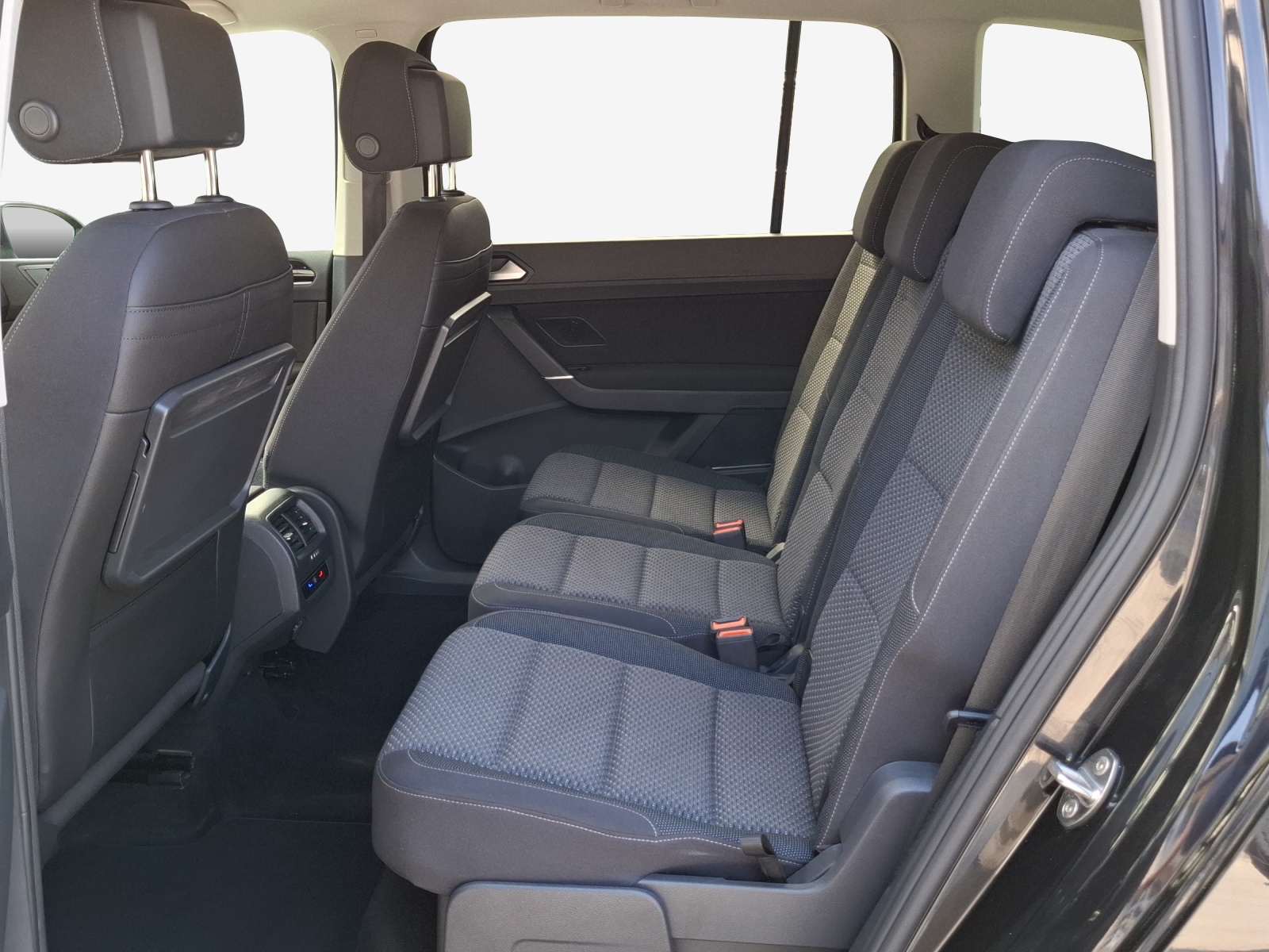 VW Touran 1.5 TSI EVO Comfortline DSG-image-11